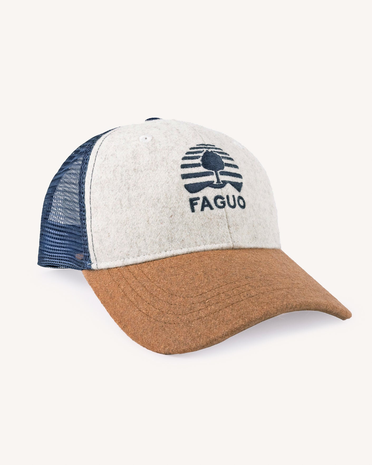 faguo-trucker-casquette-bleu-marine-et-cru image 2