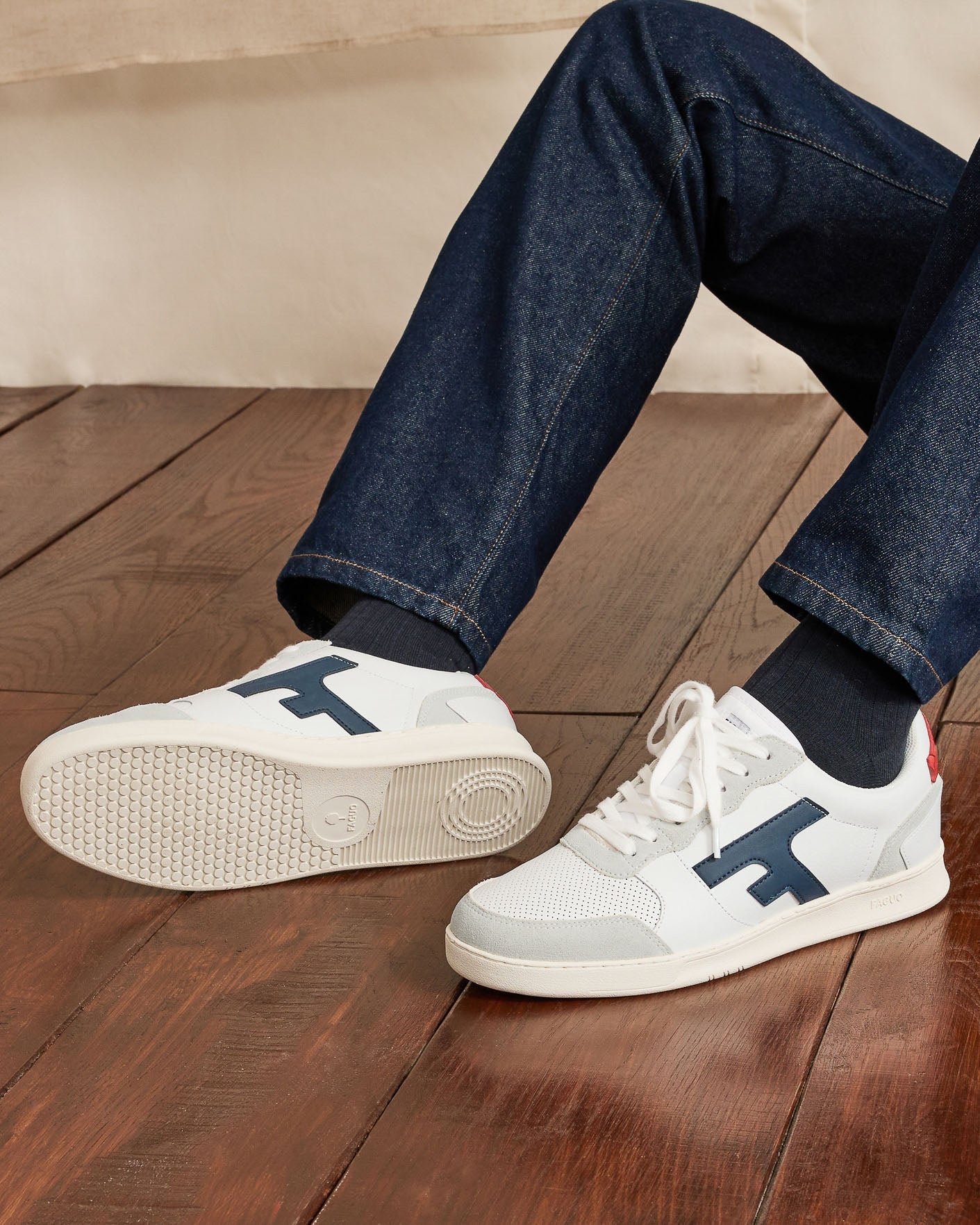faguo-hazel-baskets-cuir-blanc-et-bleu-marine-homme image 7