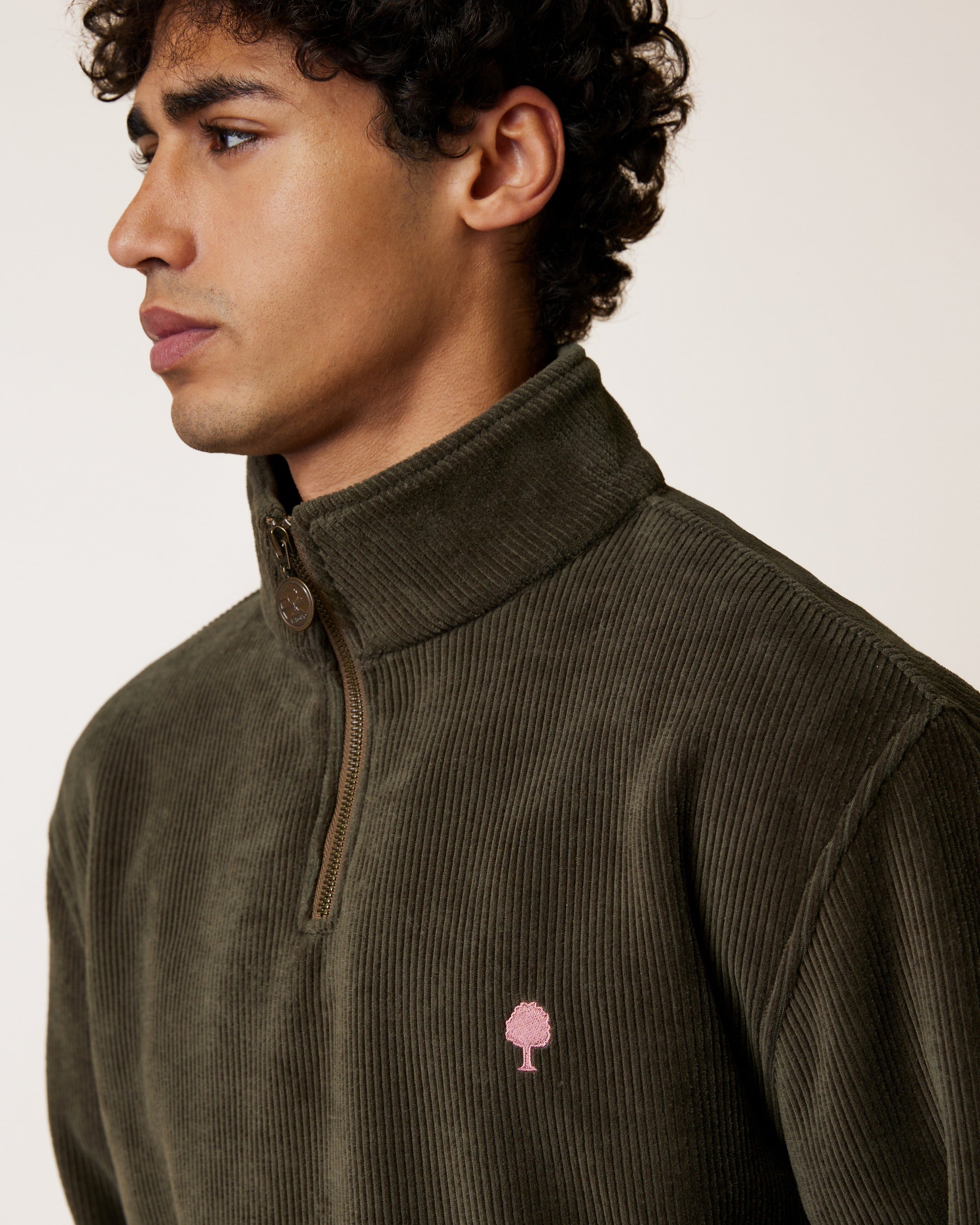 faguo-amboise-sweat-zipp-vert-olive-fonc-boxy image 4