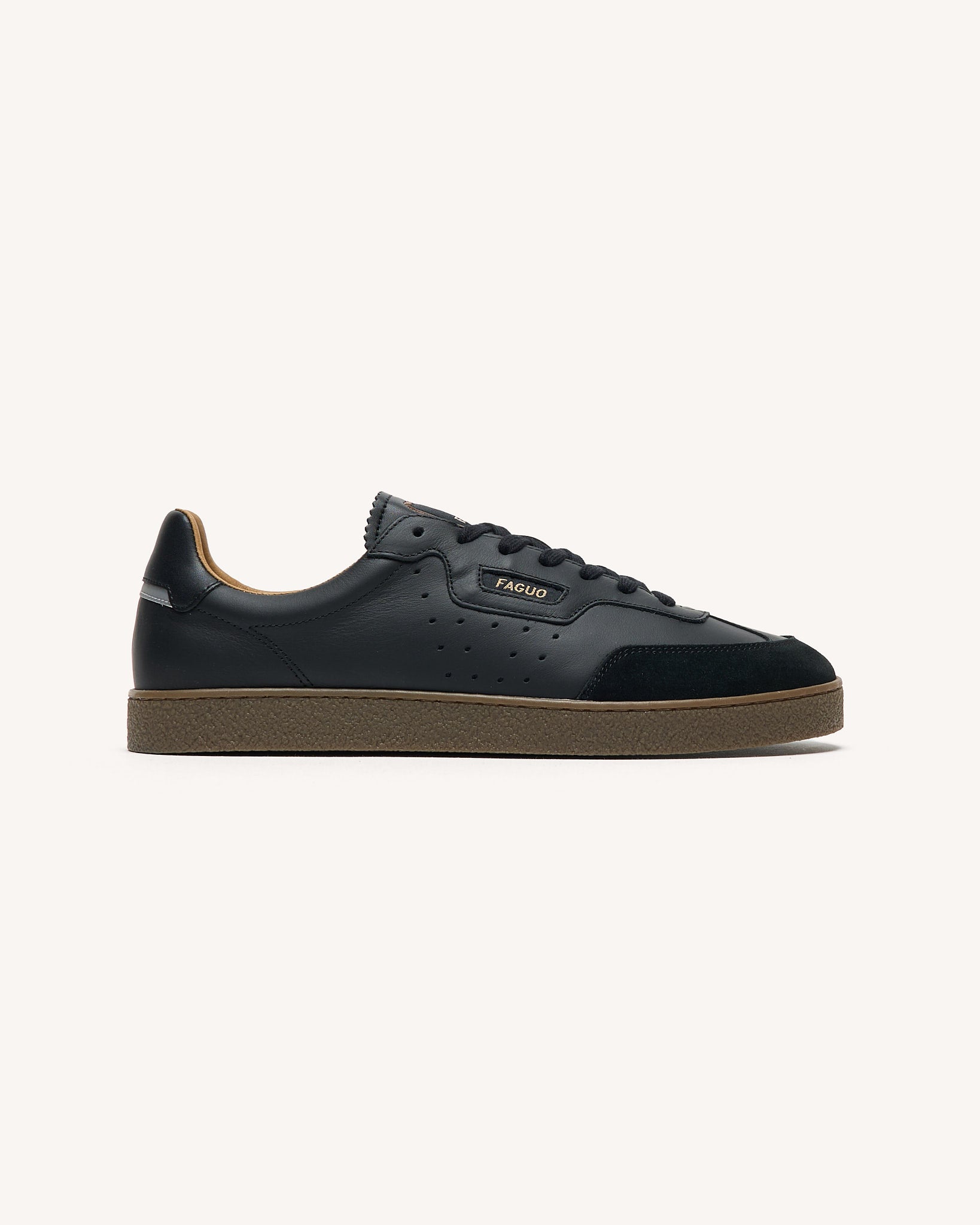 faguo-lumbo-baskets-cuir-et-su-de-noires image 1