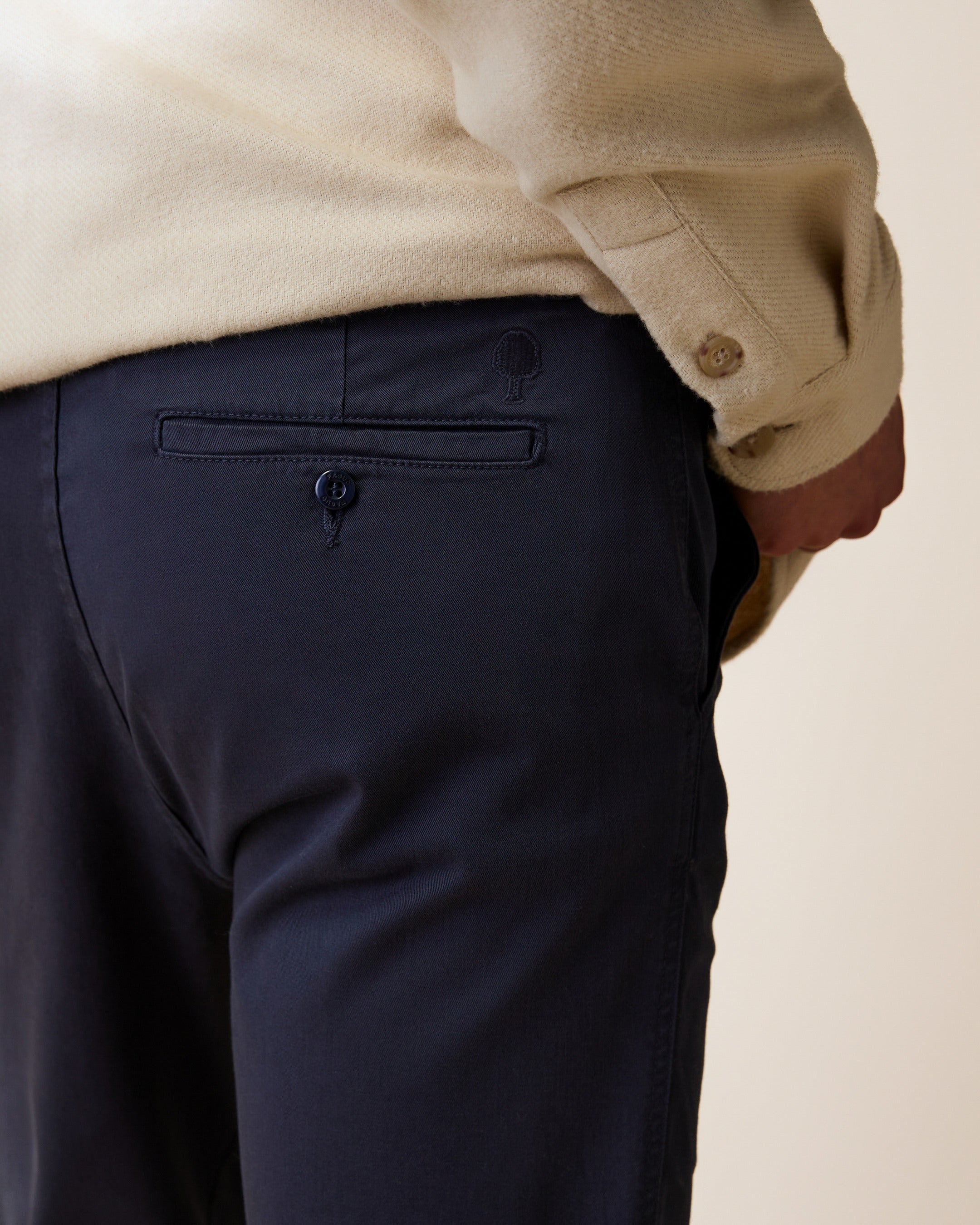 faguo-brix-regular-pantalon-droit-bleu-marine-coton-bio-homme image 4