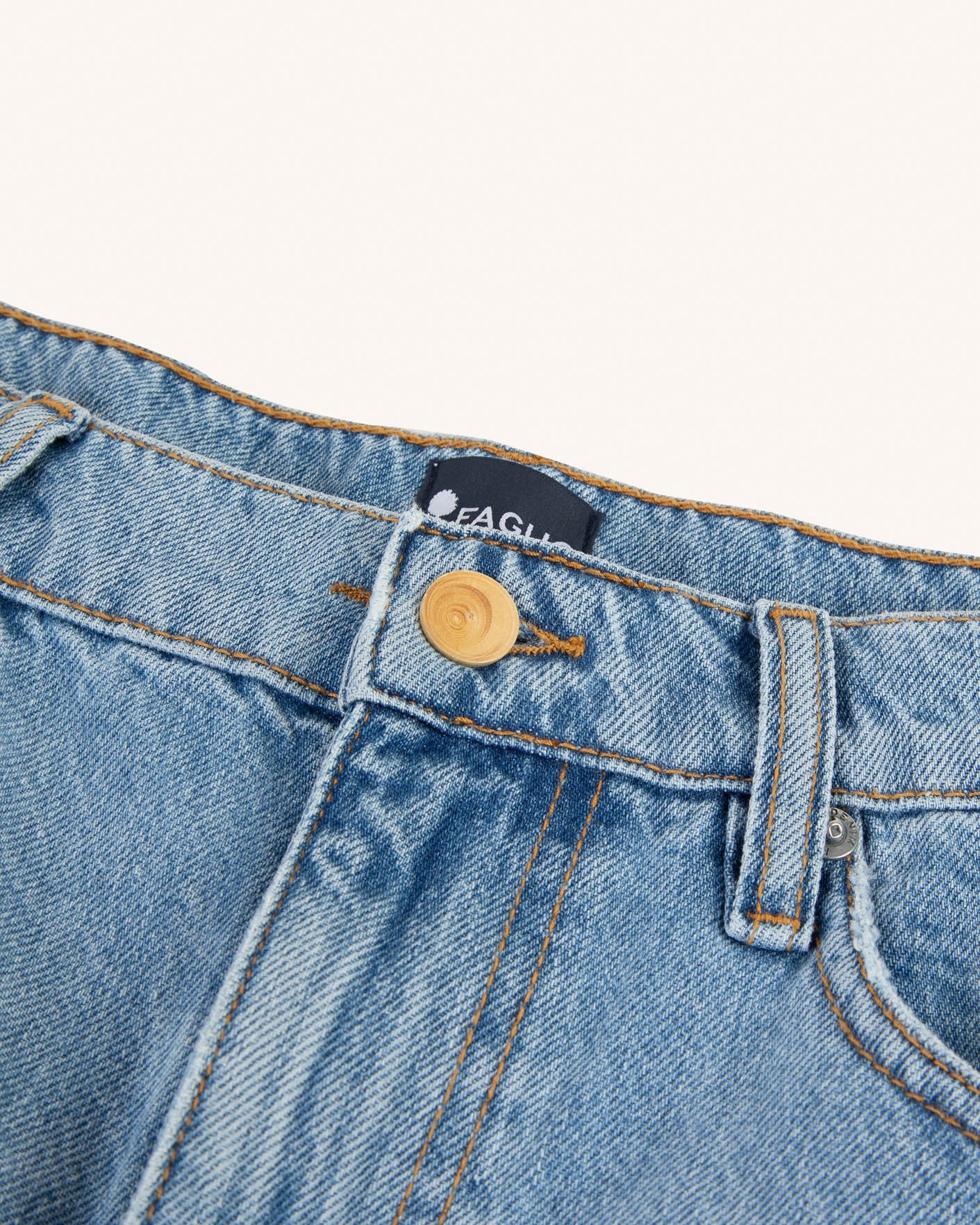 faguo-denim-tapered-jean-clair-coupe-fusel-e-coton-recycl image 6