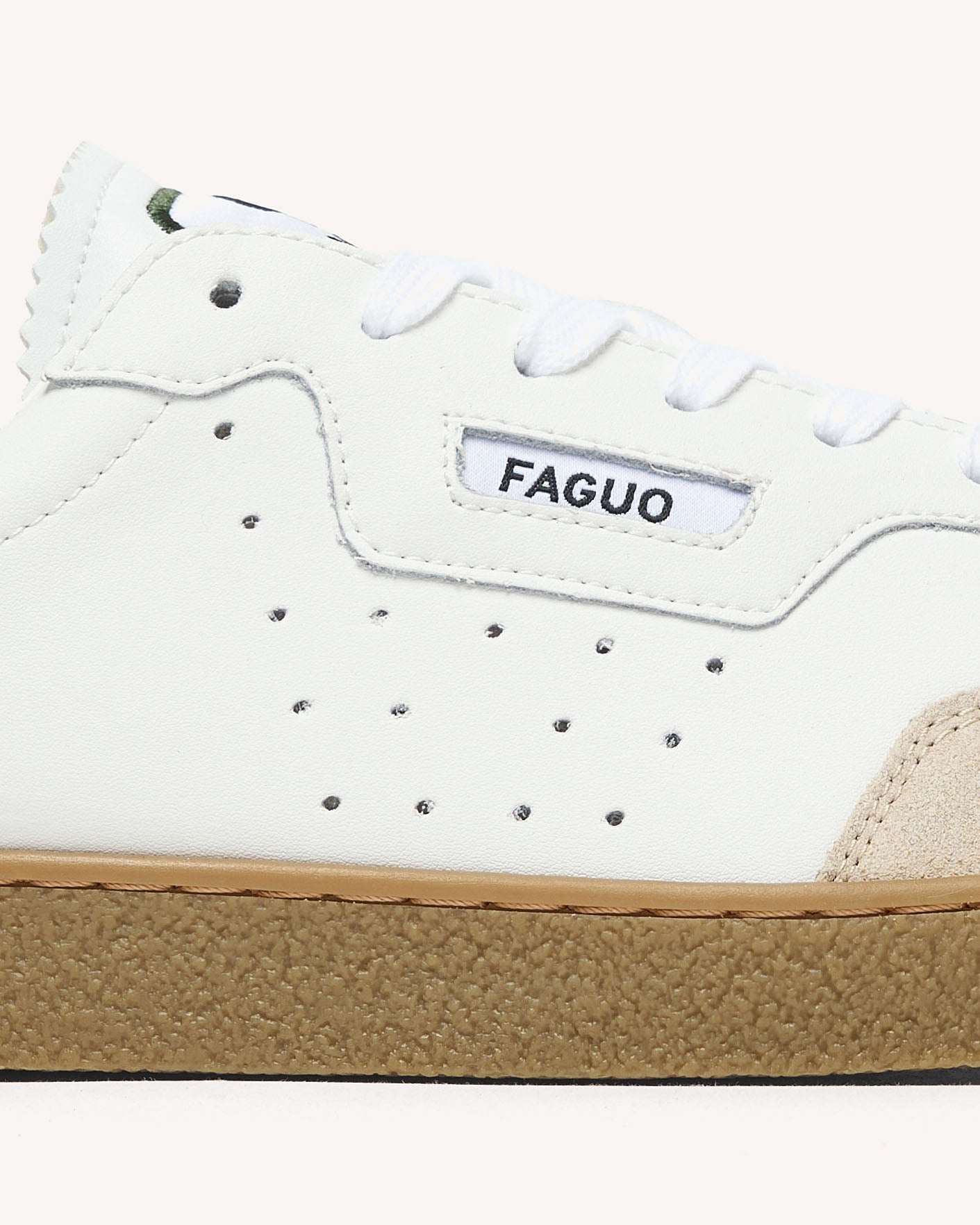 faguo-lumbo-baskets-en-cuir-blanc-et-vert image 5