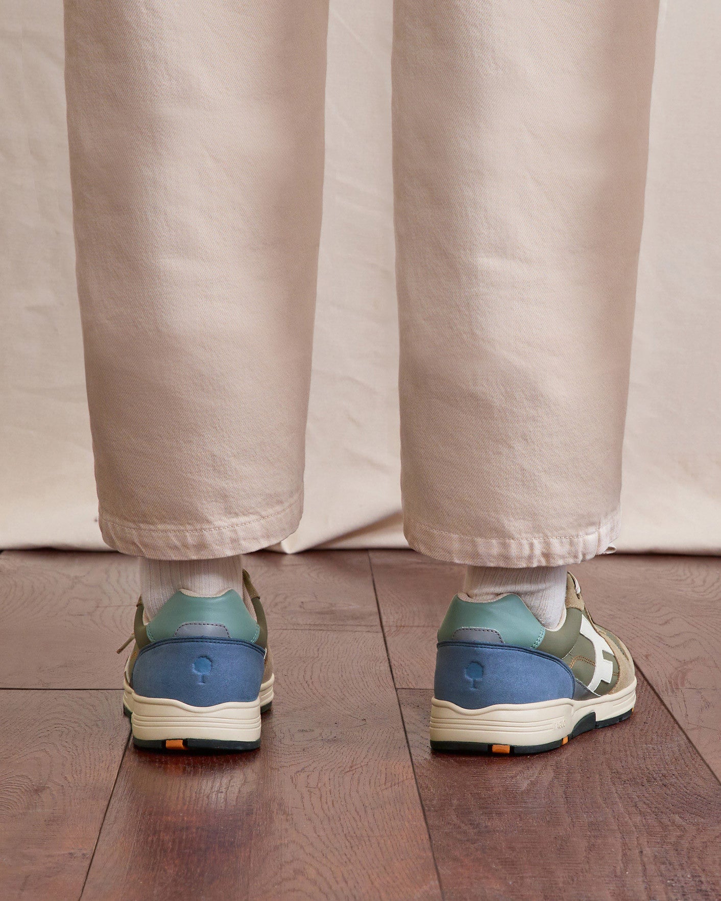 faguo-olive-sneakers-homme-kaki-et-bleu-semelle-flexway image 3