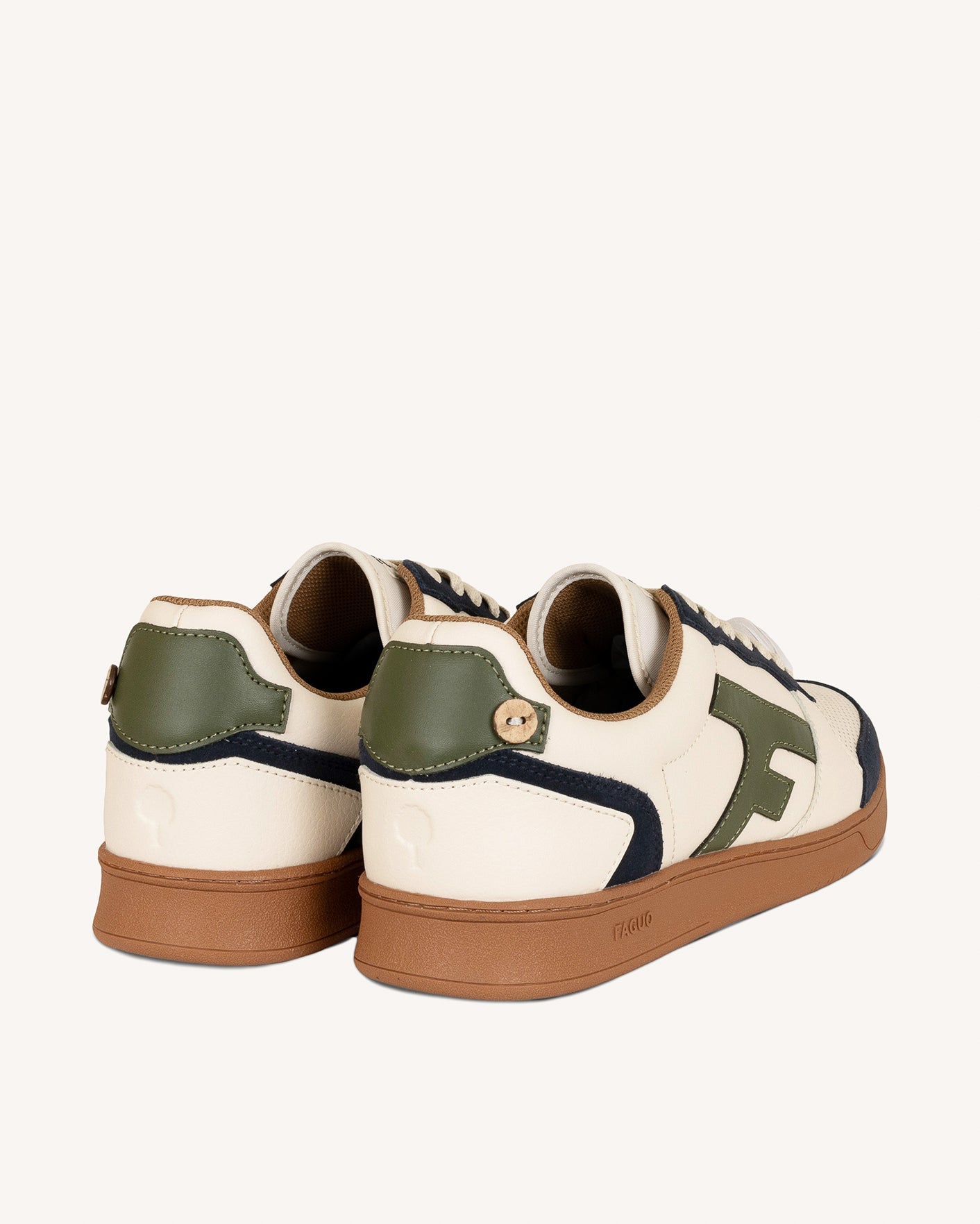 faguo-hazel-baskets-cuir-cru-et-bleu-marine-homme image 5
