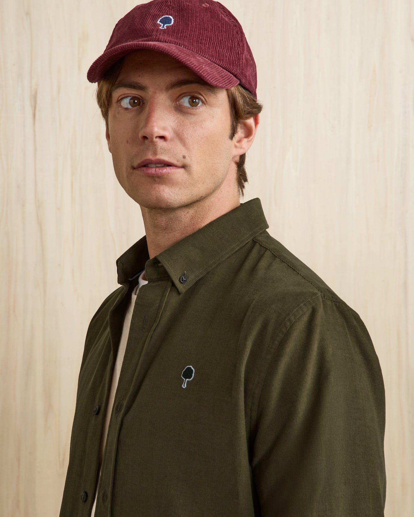 faguo-ivoy-chemise-velours-vert-olive-fonc image 8