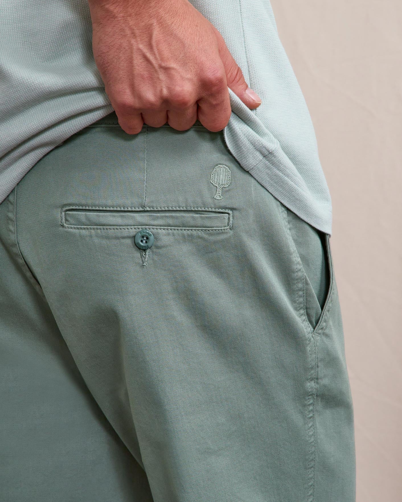 faguo-chino-brix-regular-vert-clair-coton-bio-homme image 6