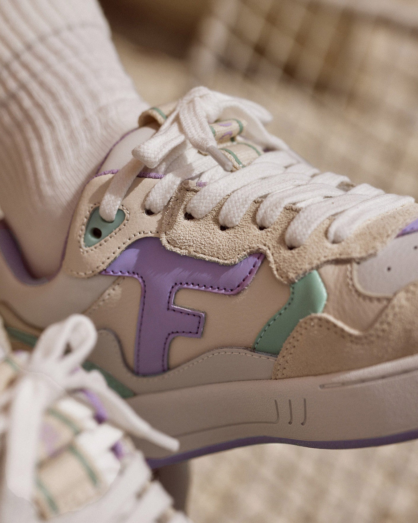 faguo-dahlia-baskets-femme-blanches-et-violet-clair-cuir image 3