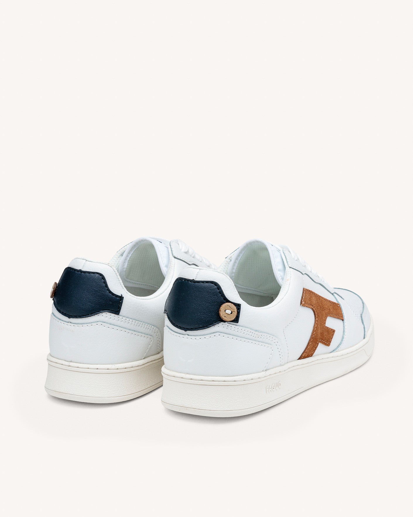 faguo-hazel-baskets-basse-blanc-bleu-et-marron image 5