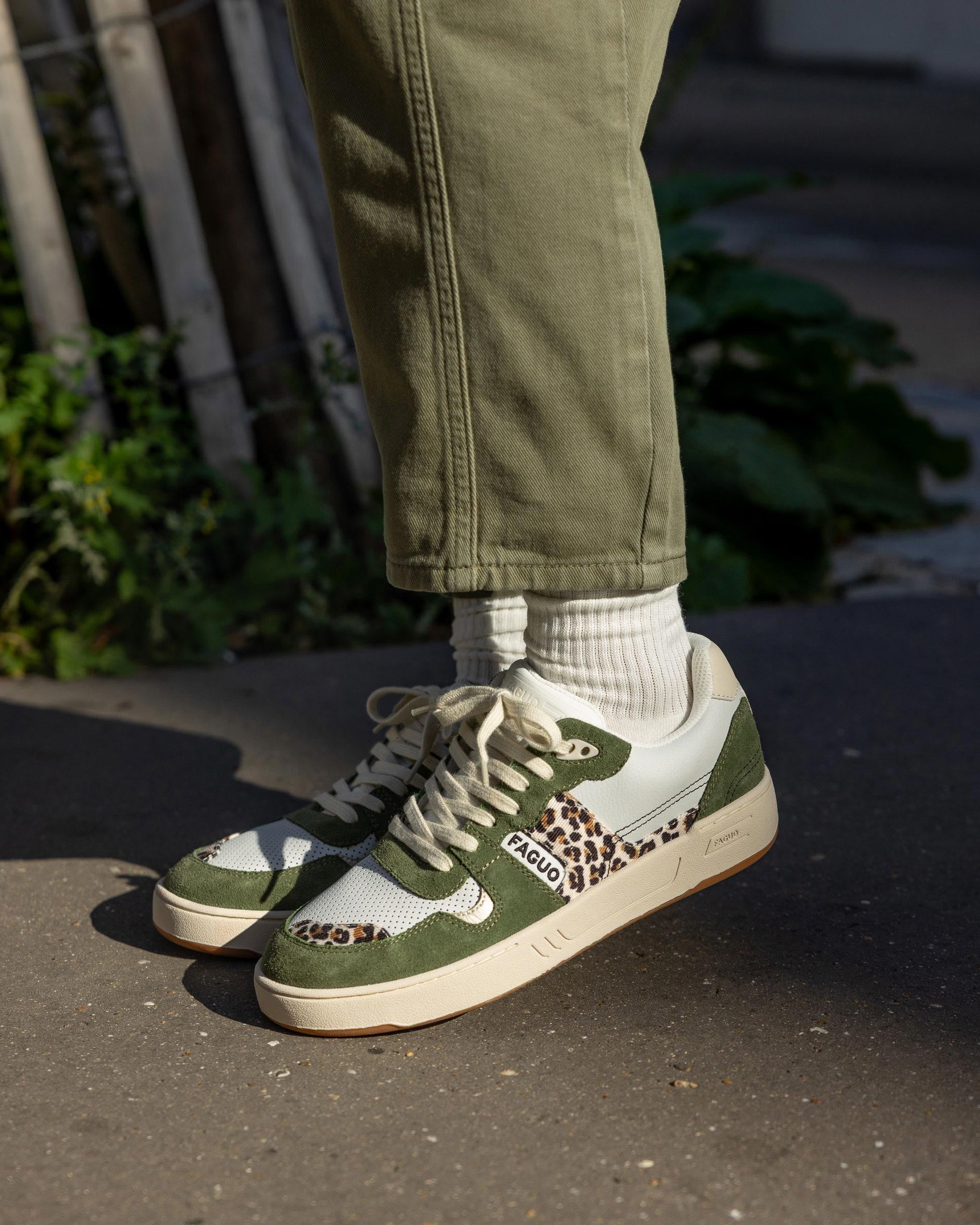 faguo-ceiba-baskets-femme-l-opard-et-kaki-cuir image 2