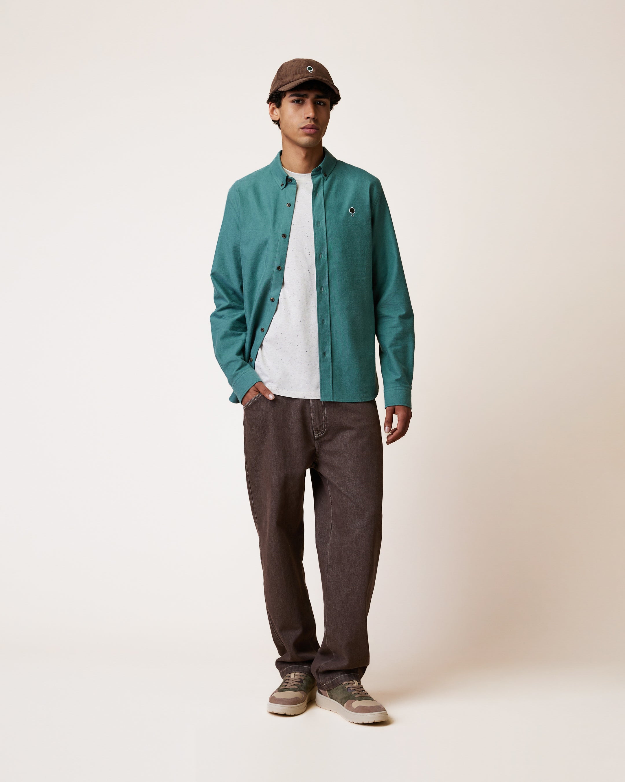 faguo-ivoy-chemise-en-velours-vert-bleu-oxford-gratt image 4