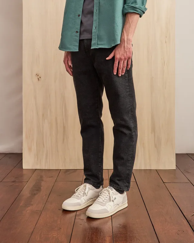 faguo-tapered-jean-noir-coton-denim image 1