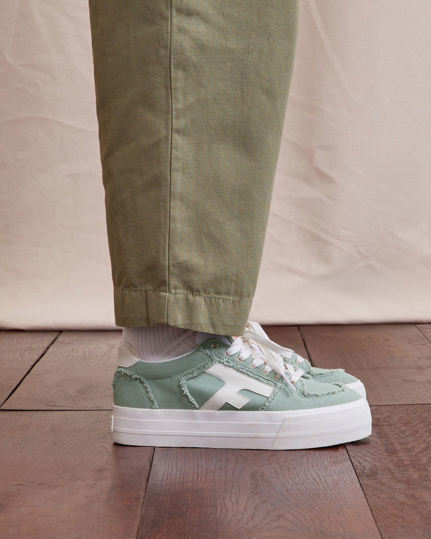 faguo-walnut-platform-baskets-toile-vert-clair-femme image 3