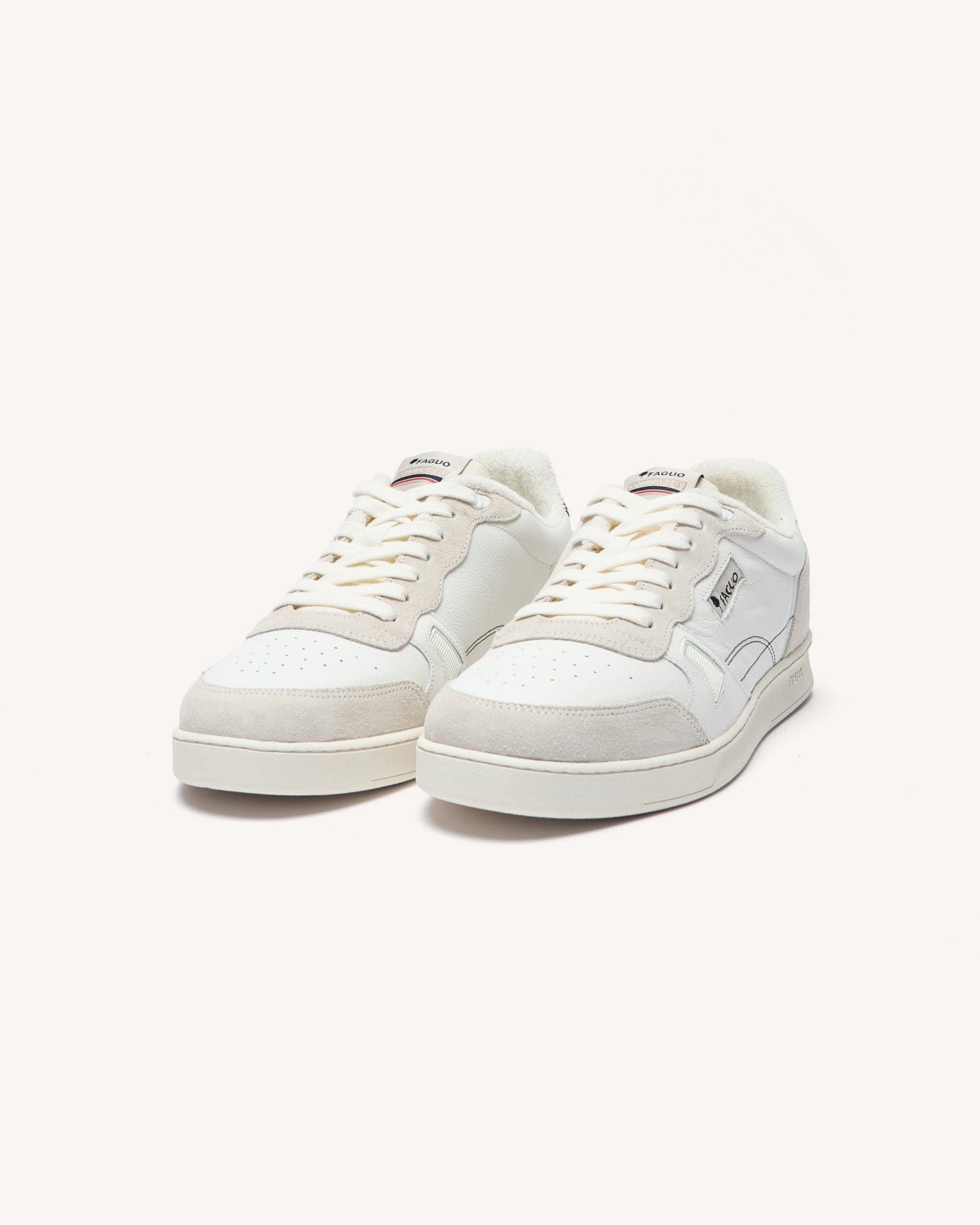 faguo-commute-1-baskets-cuir-blanc-et-bleu-marine image 2