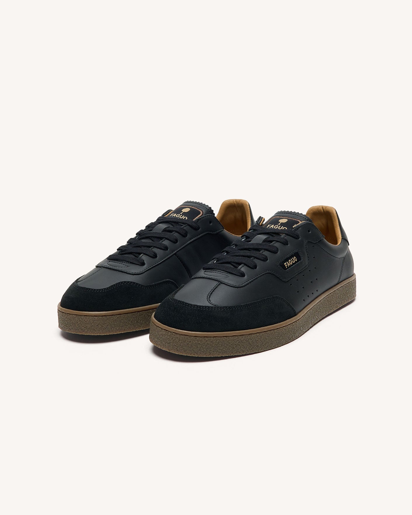 faguo-lumbo-baskets-cuir-et-su-de-noires image 4