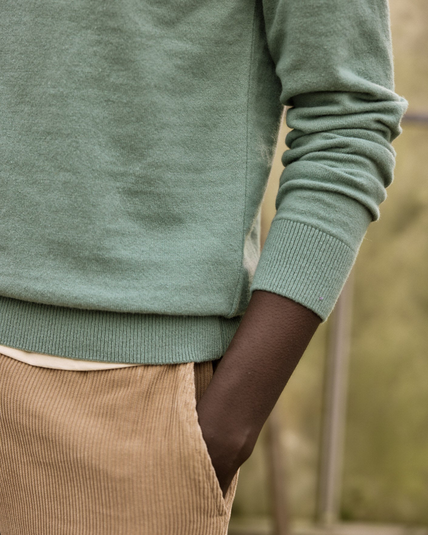faguo-marly-pull-en-laine-vert-clair-homme image 5