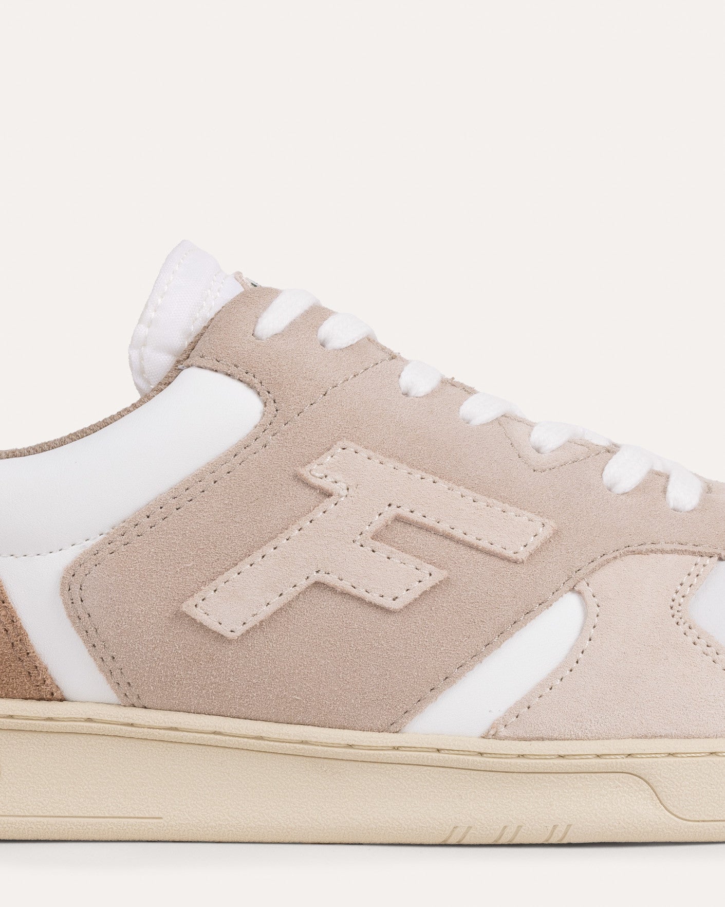 faguo-palmer-baskets-blanches-et-beiges-su-de image 5