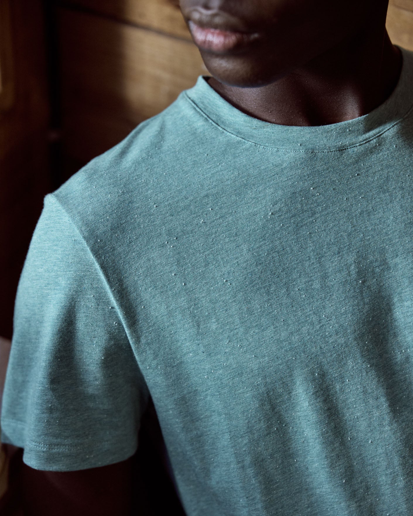 faguo-t-shirt-olonne-bleu-gris-coton-poche-poitrine image 3