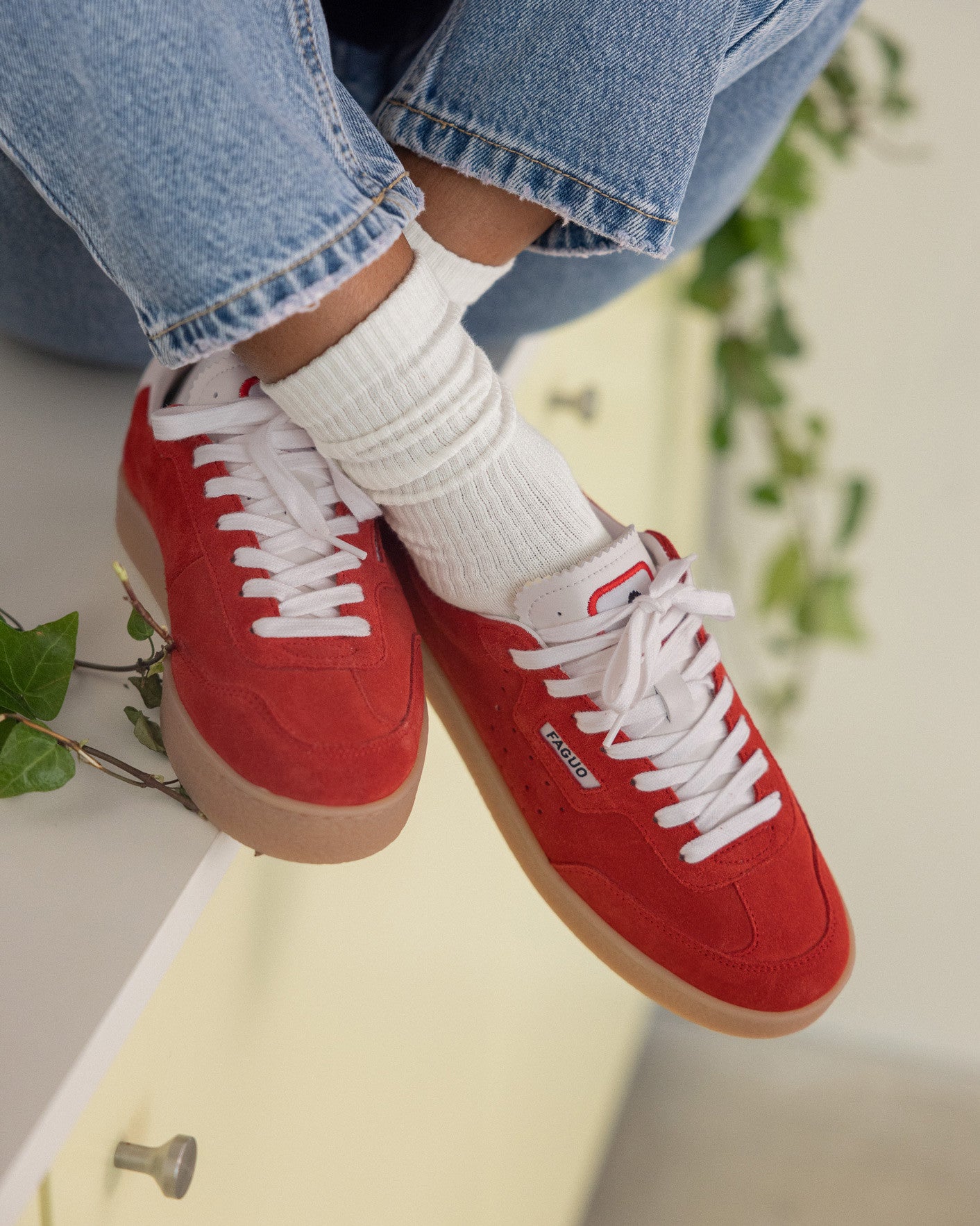 faguo-lumbo-baskets-femme-cuir-su-de-rouges image 3