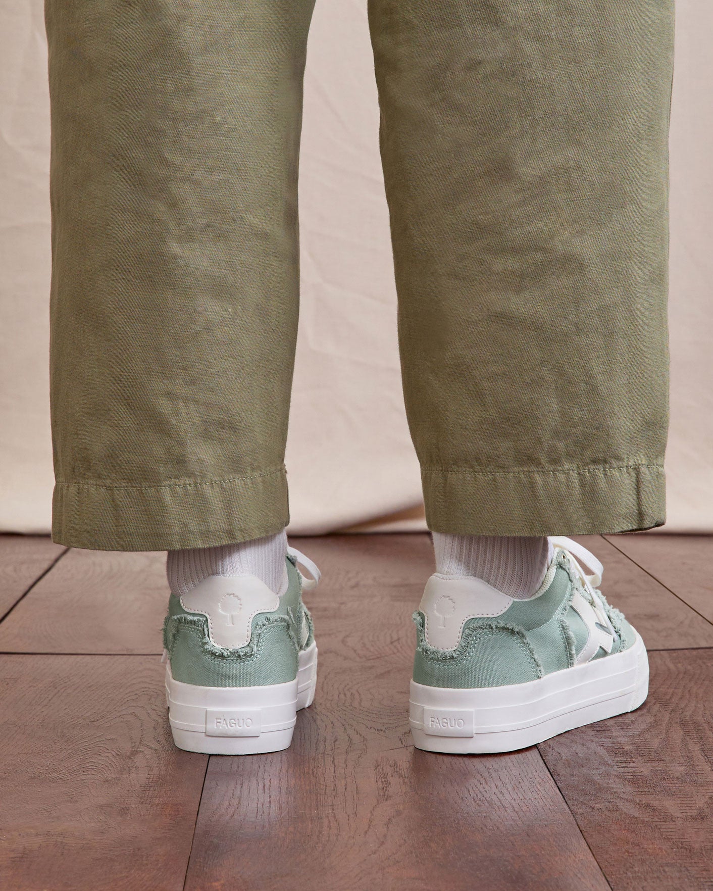 faguo-walnut-platform-baskets-toile-vert-clair-femme image 7