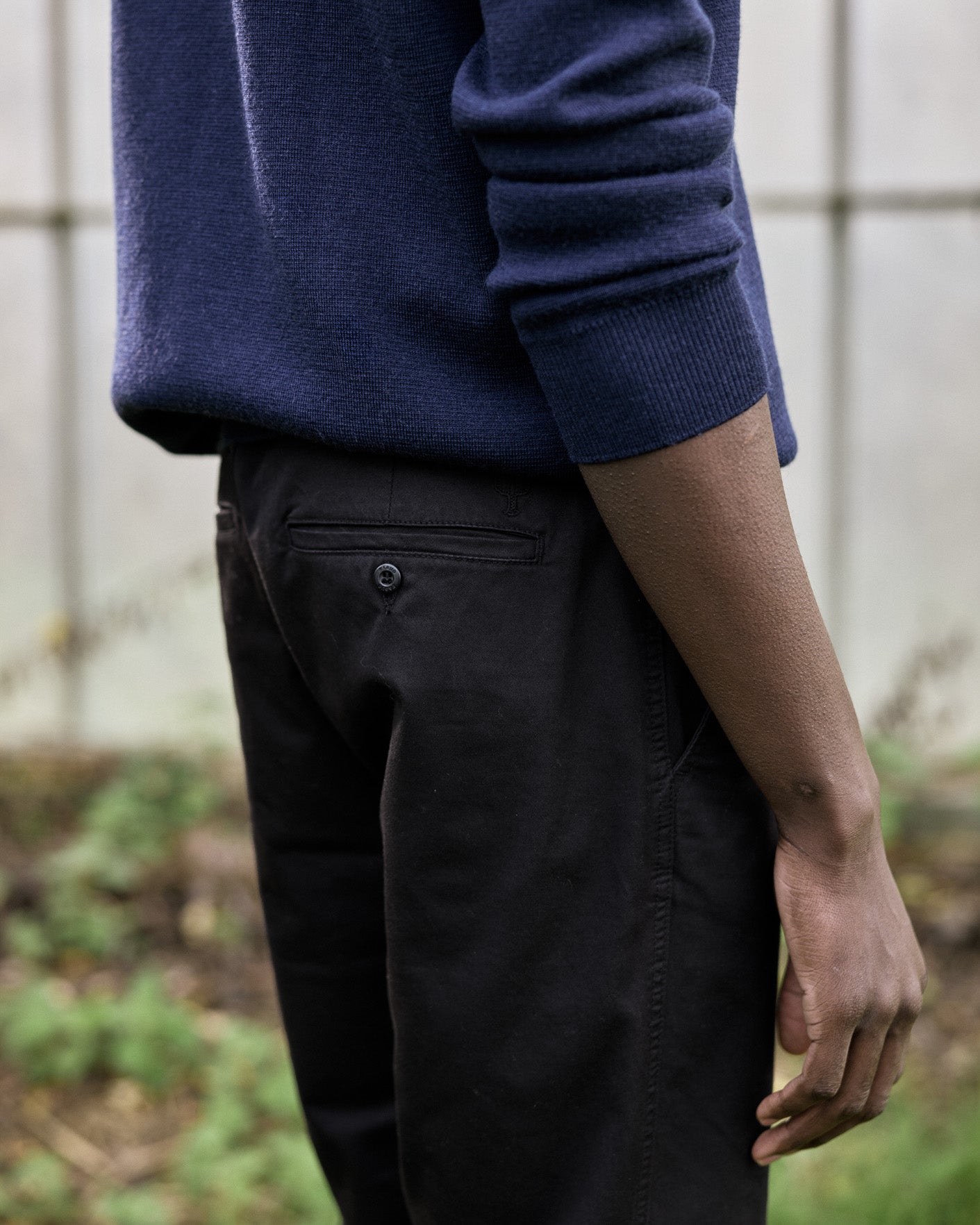faguo-brix-regular-chino-noir-coton image 3