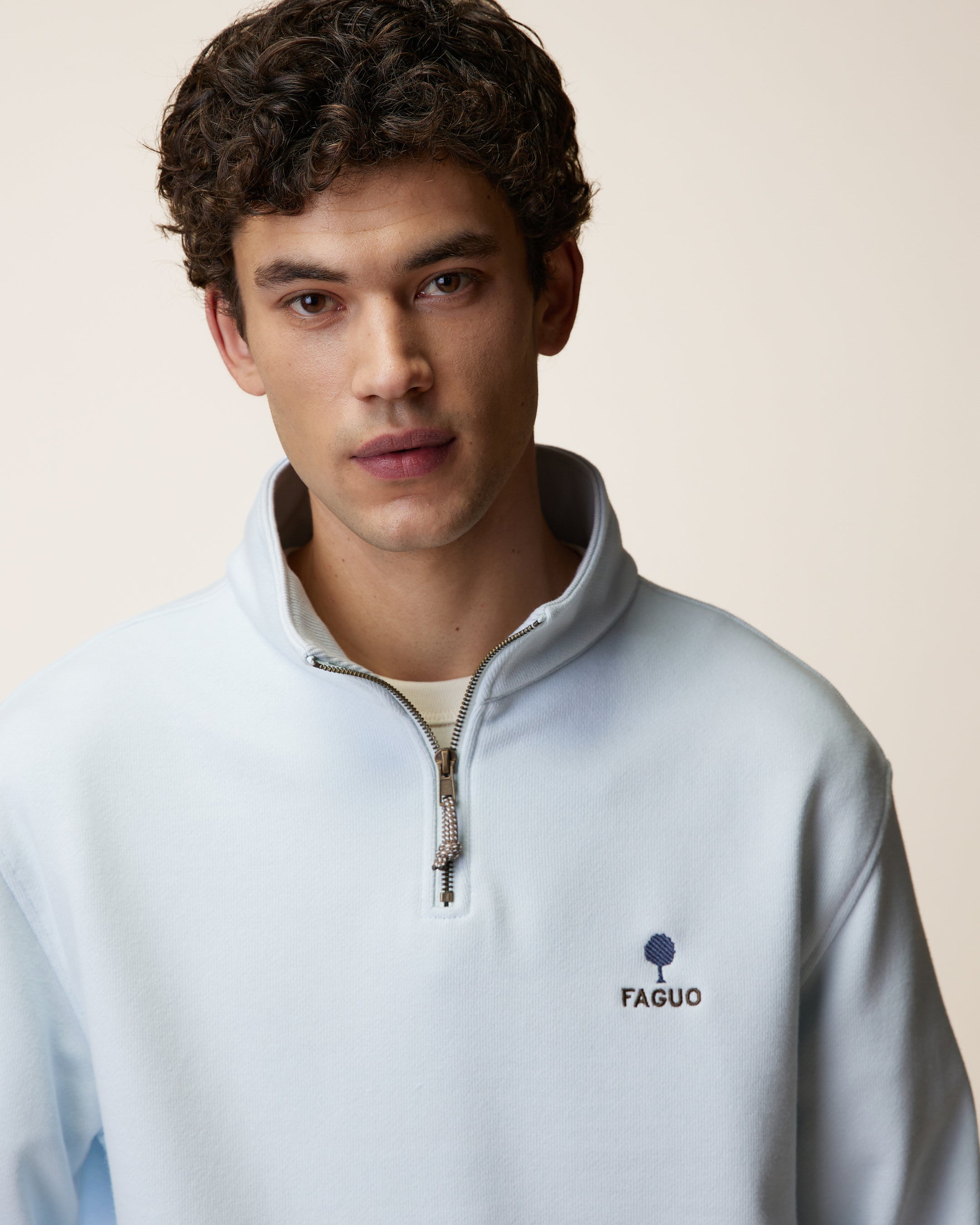 faguo-amboise-sweat-zipp-bleu-clair-coton-bio image 5