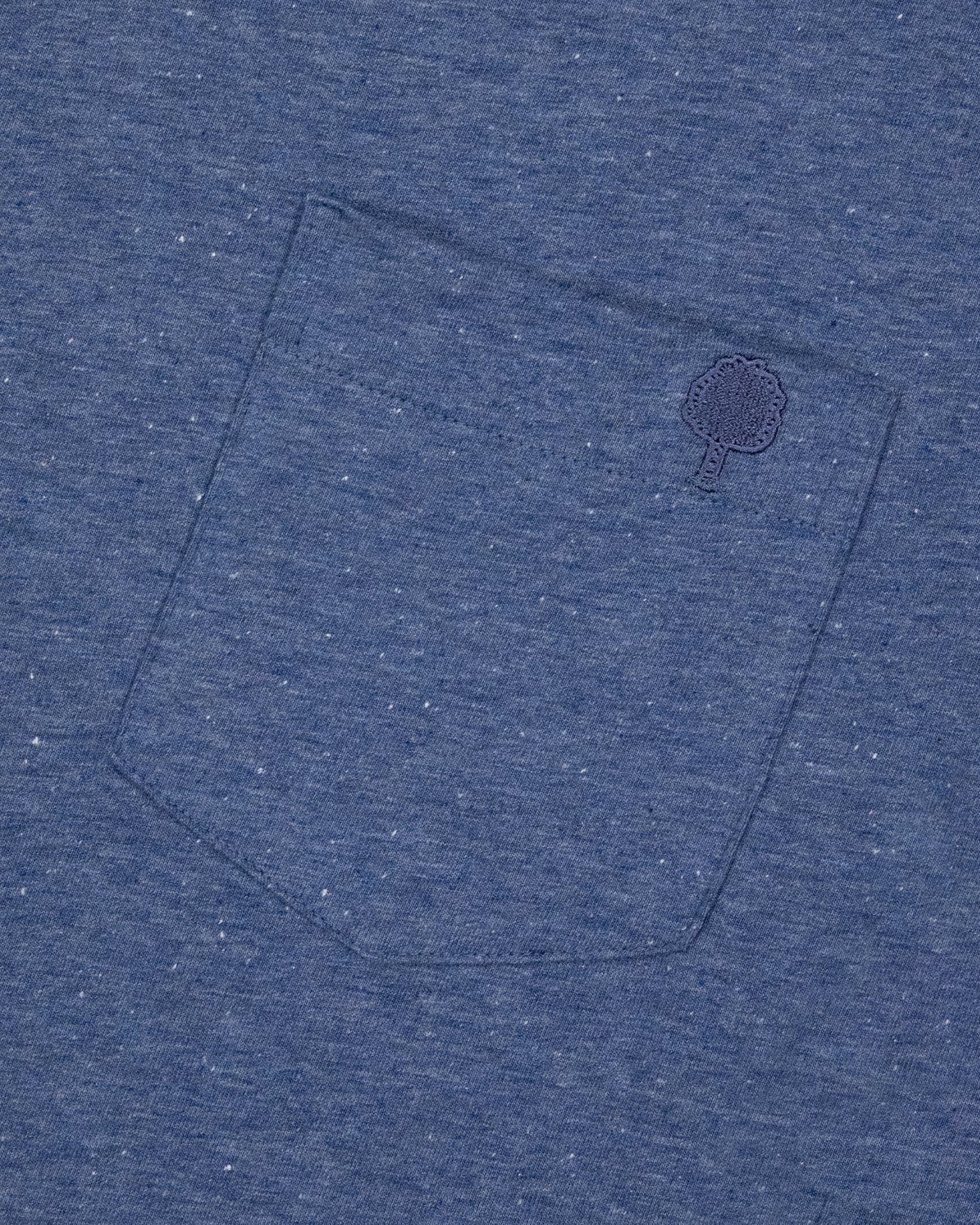 faguo-olonne-t-shirt-bleu-coton-poche-poitrine image 2