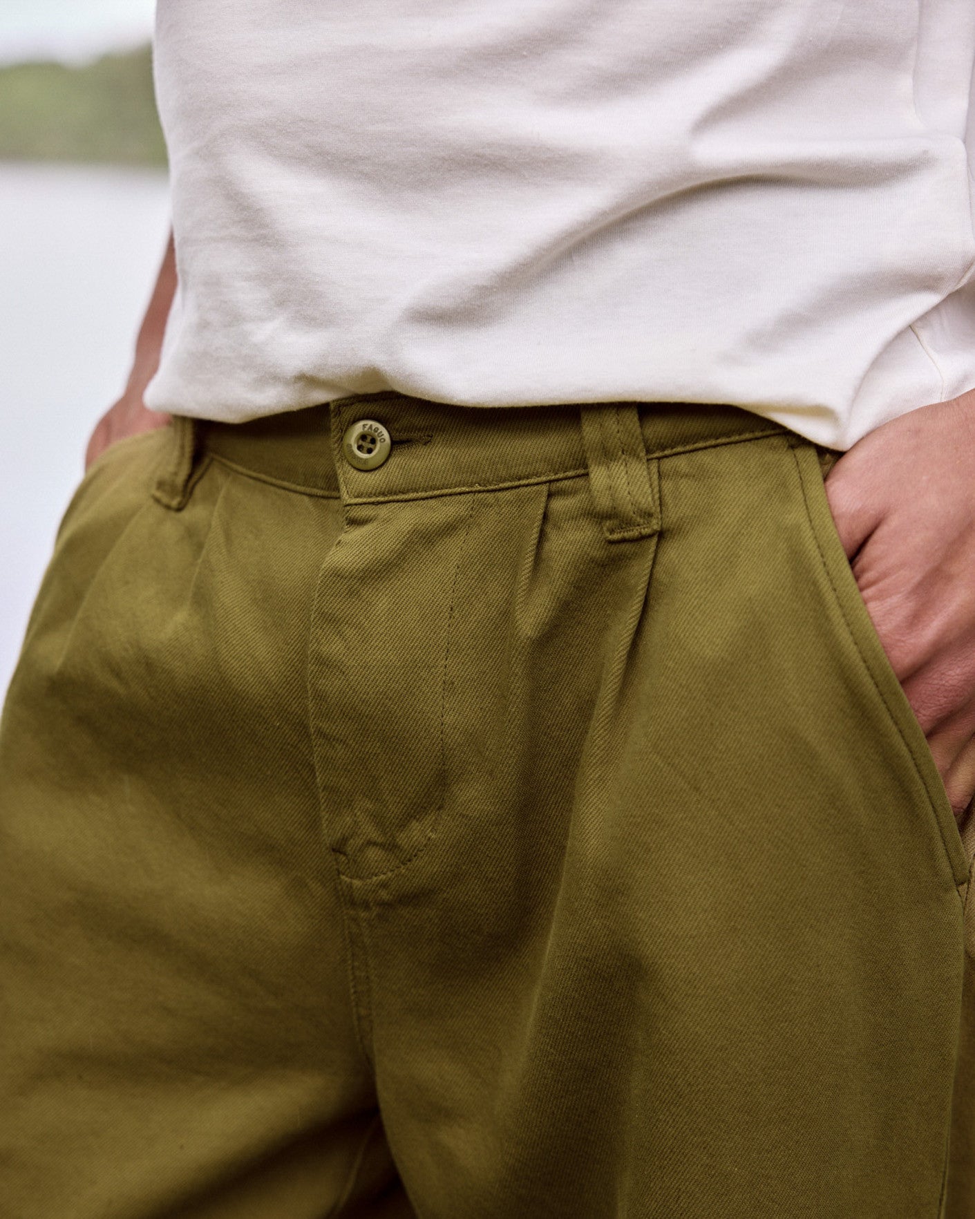 faguo-landais-pantalon-chino-homme-kaki-fonc-large image 6