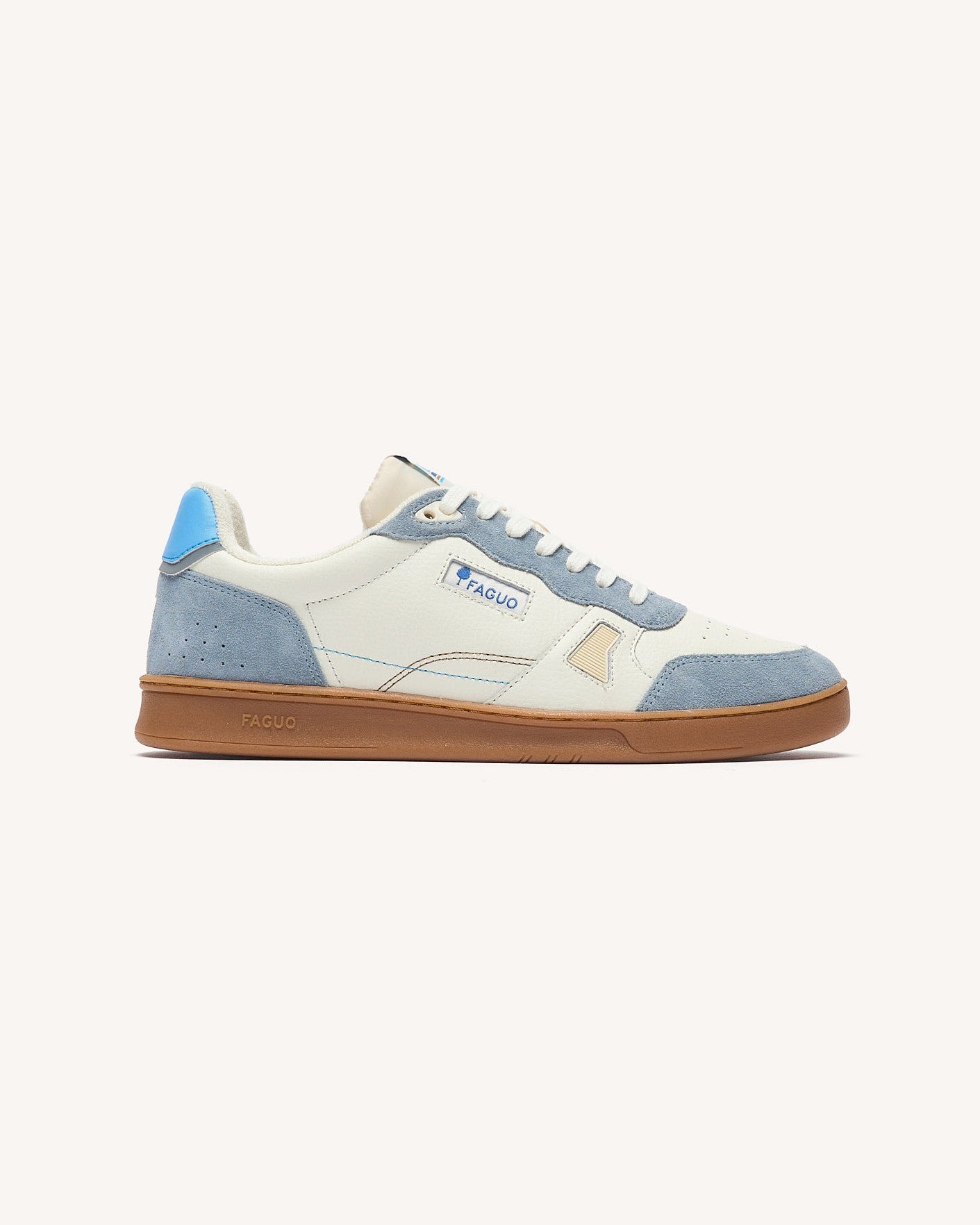 faguo-commute-1-baskets-blanc-et-bleu-cuir-v-lo-urbain image 1