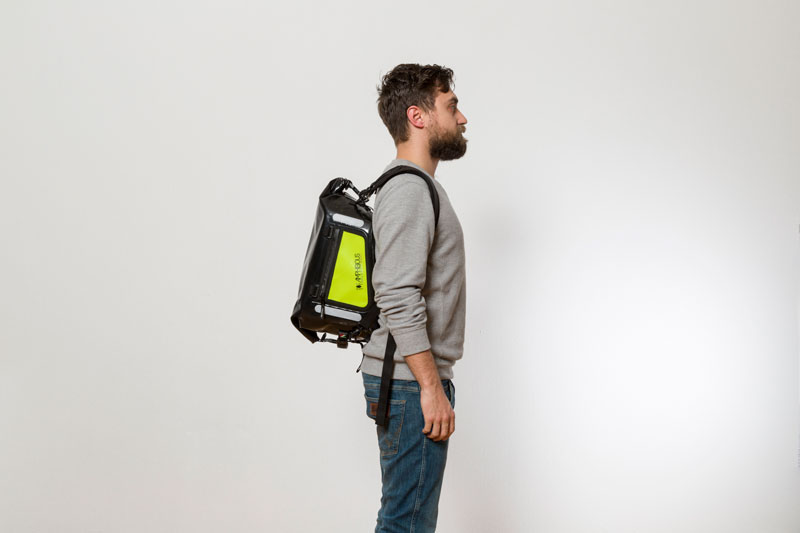 amphibious-tankbag-sacoche-r-servoir-moto-transformable-zainetto image 7
