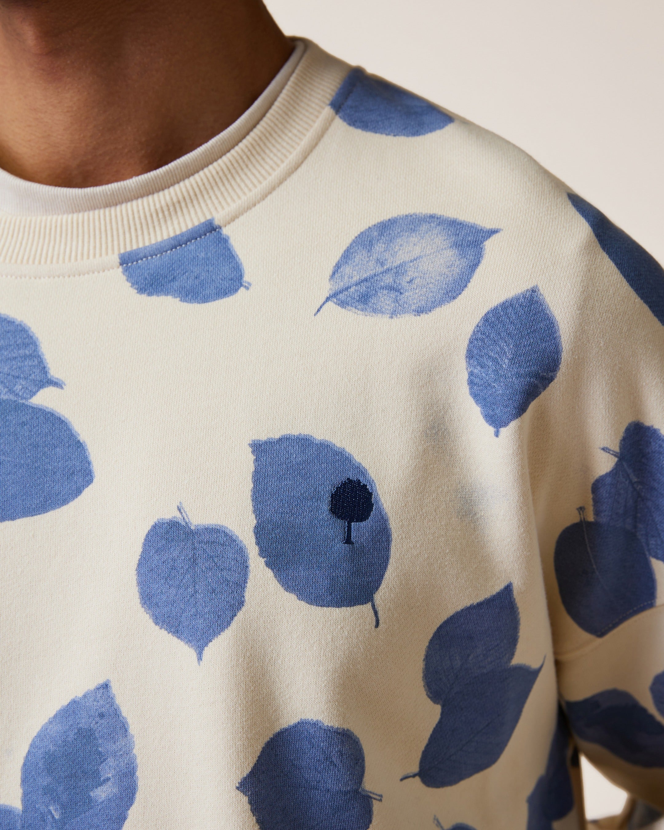 faguo-fango-sweat-col-rond-cru-et-bleu-recycl-homme image 8