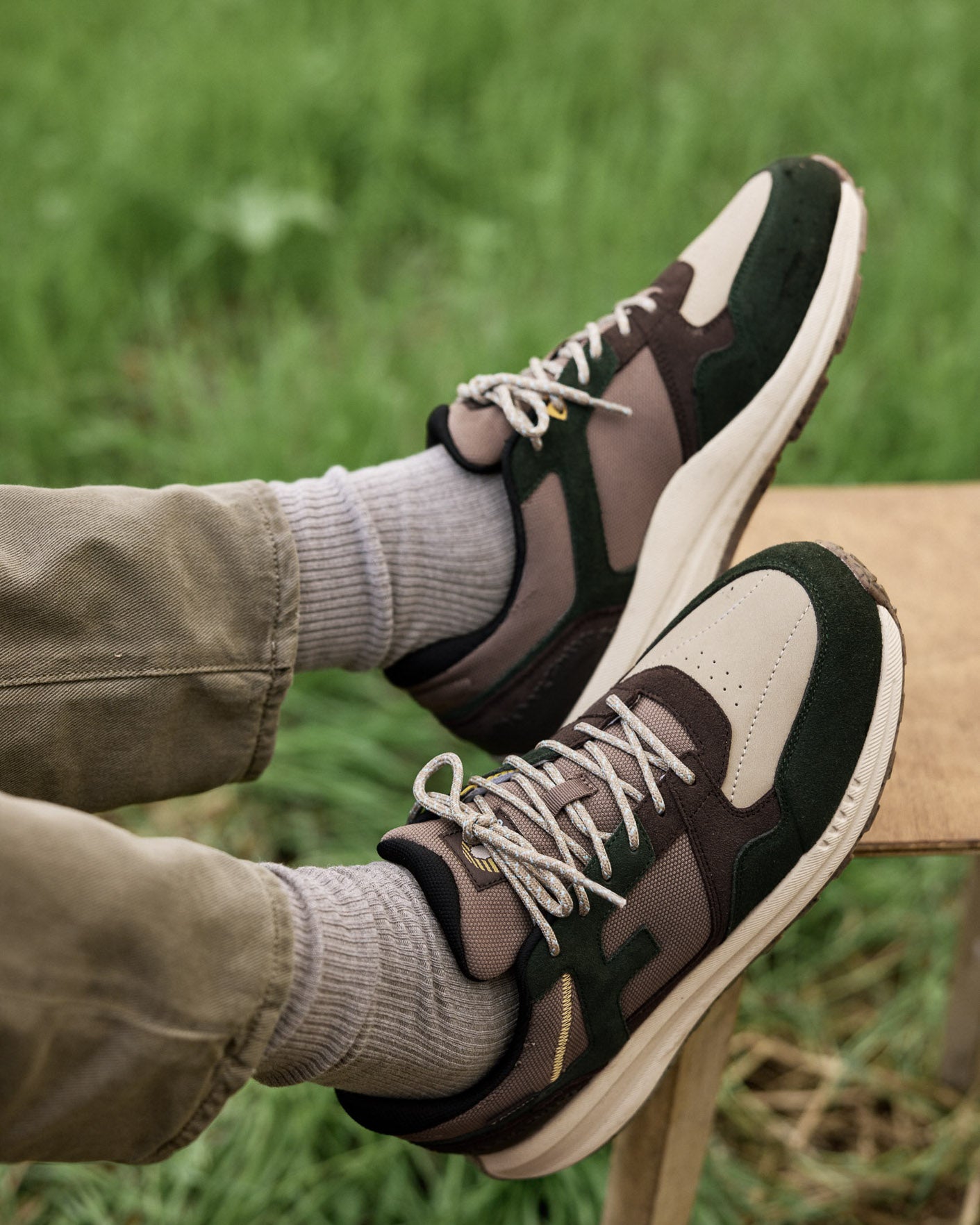 faguo-baskets-limwood-running-vert-fonc-et-taupe image 2