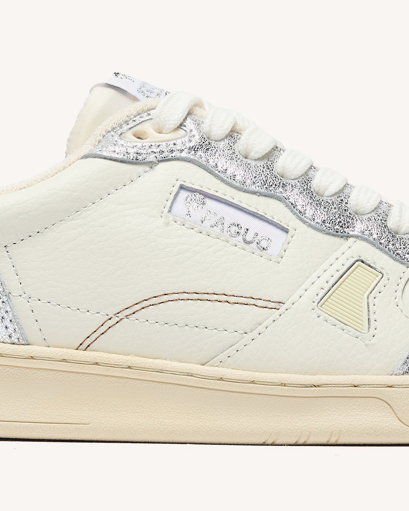 faguo-commute-1-baskets-femme-blanc-et-argent-cuir image 2