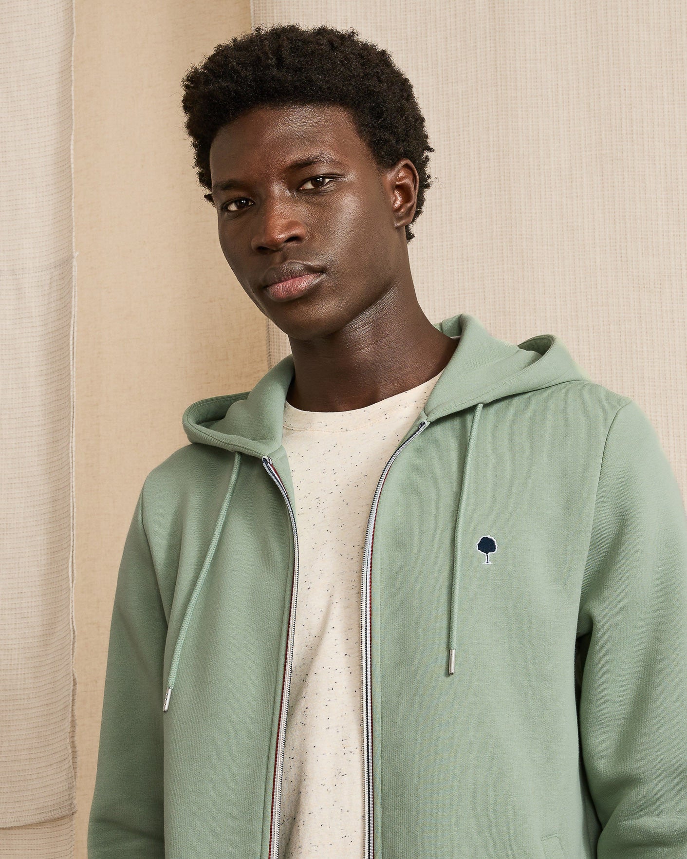 faguo-mesnil-sweat-zipp-capuche-vert-clair-homme image 3