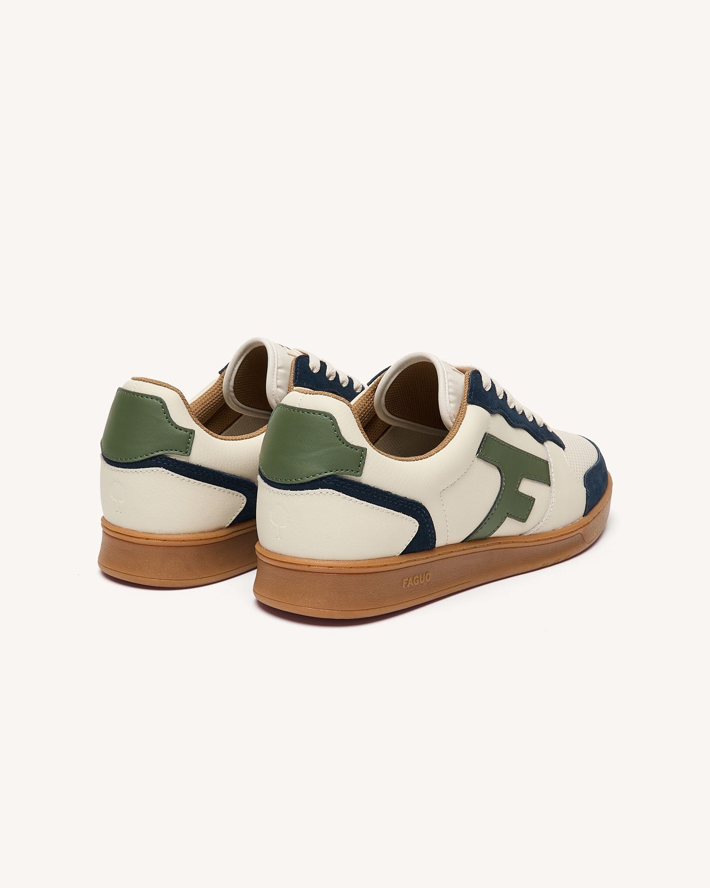 faguo-hazel-baskets-basses-cru-et-bleu-marine-cuir-homme image 4