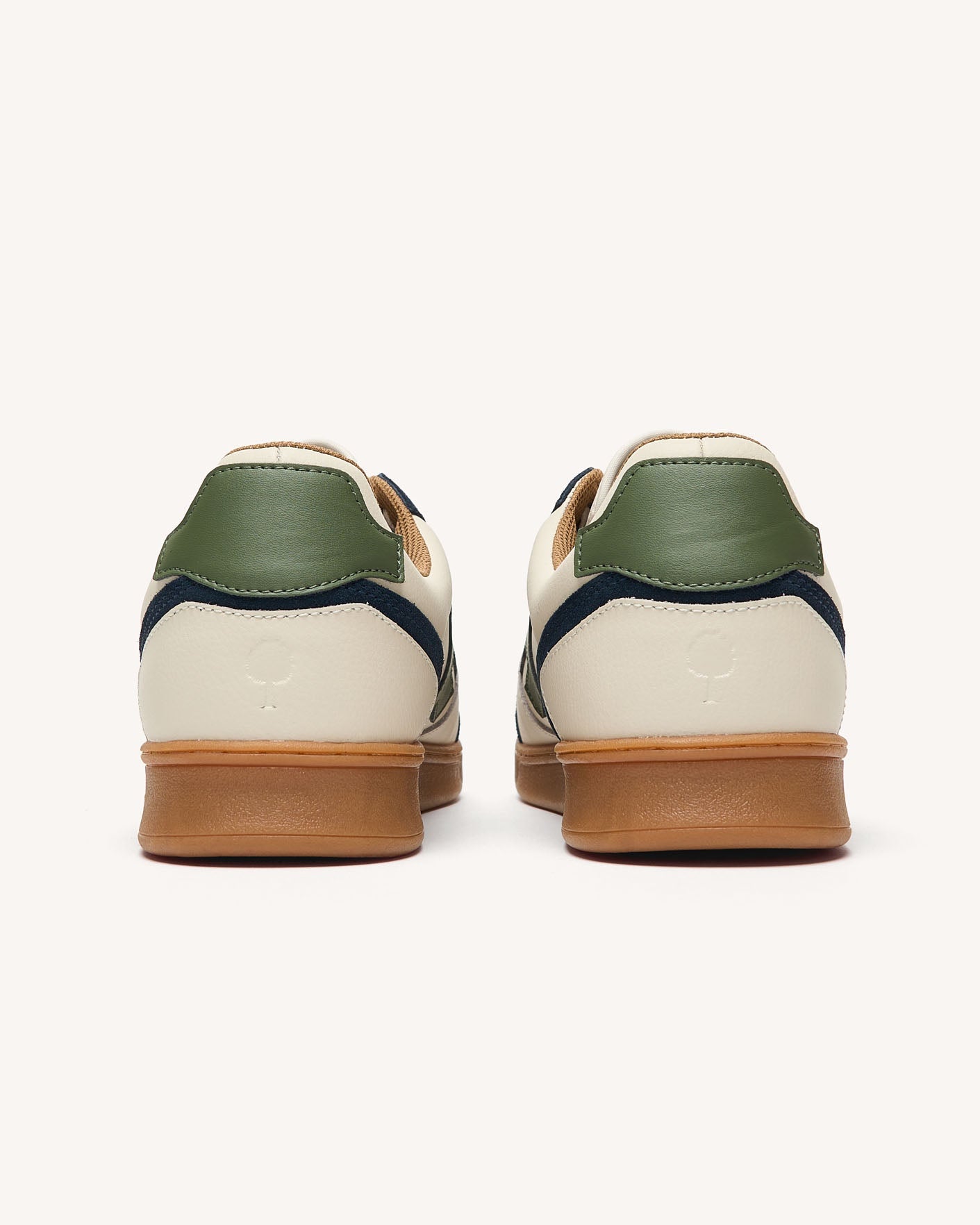 faguo-hazel-baskets-basses-cru-et-bleu-marine-cuir-homme image 3
