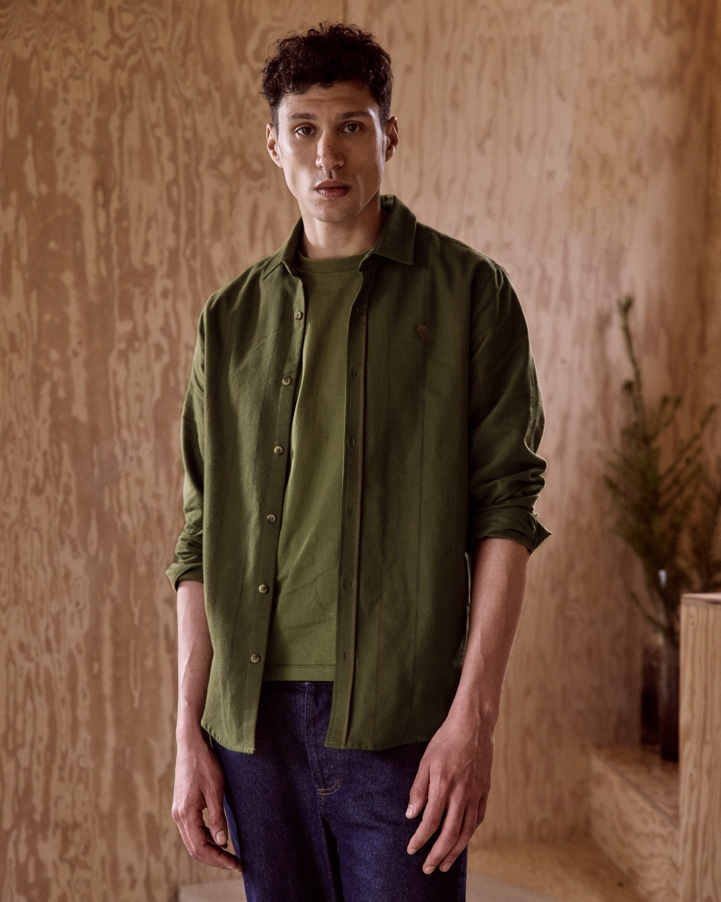 faguo-iraty-chemise-homme-kaki-et-multicolore-coupe-droite image 1
