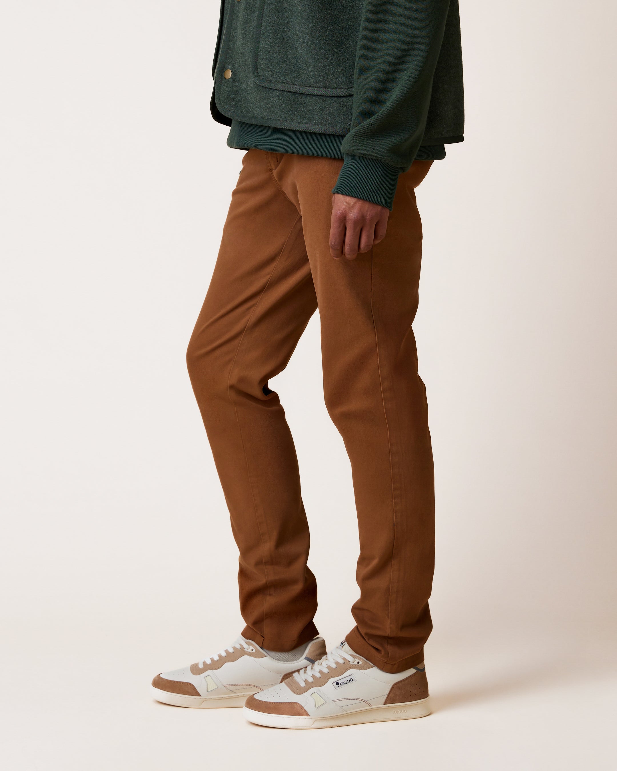faguo-brix-chino-camel-fusel-coton-bio-stretch image 4