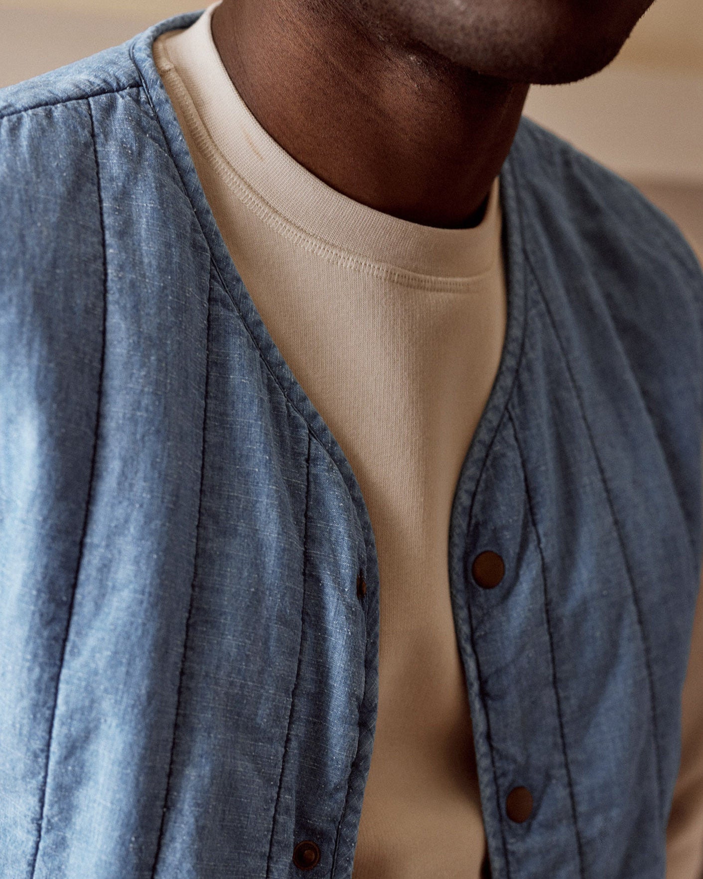 faguo-epinay-veste-sans-manches-coton-denim-clair image 3