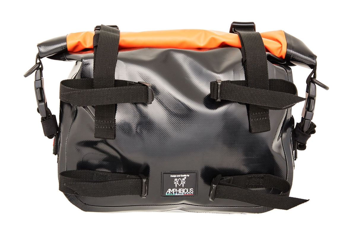 amphibious-sidebag-5-5l-sacoche-pare-cylindre-moto-tanche image 3