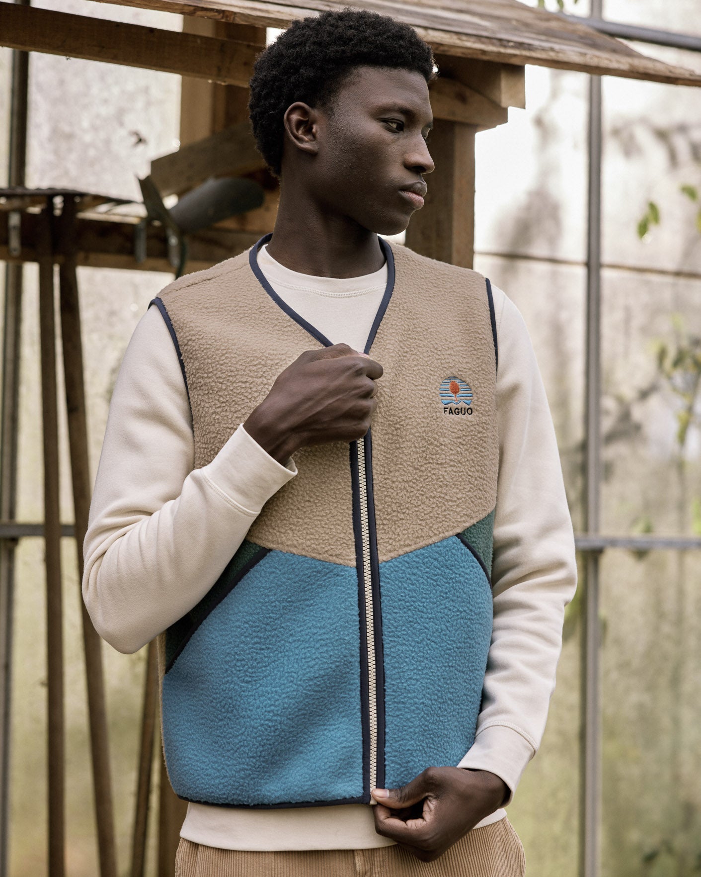 faguo-teillay-veste-polaire-sans-manches-homme-beige image 5
