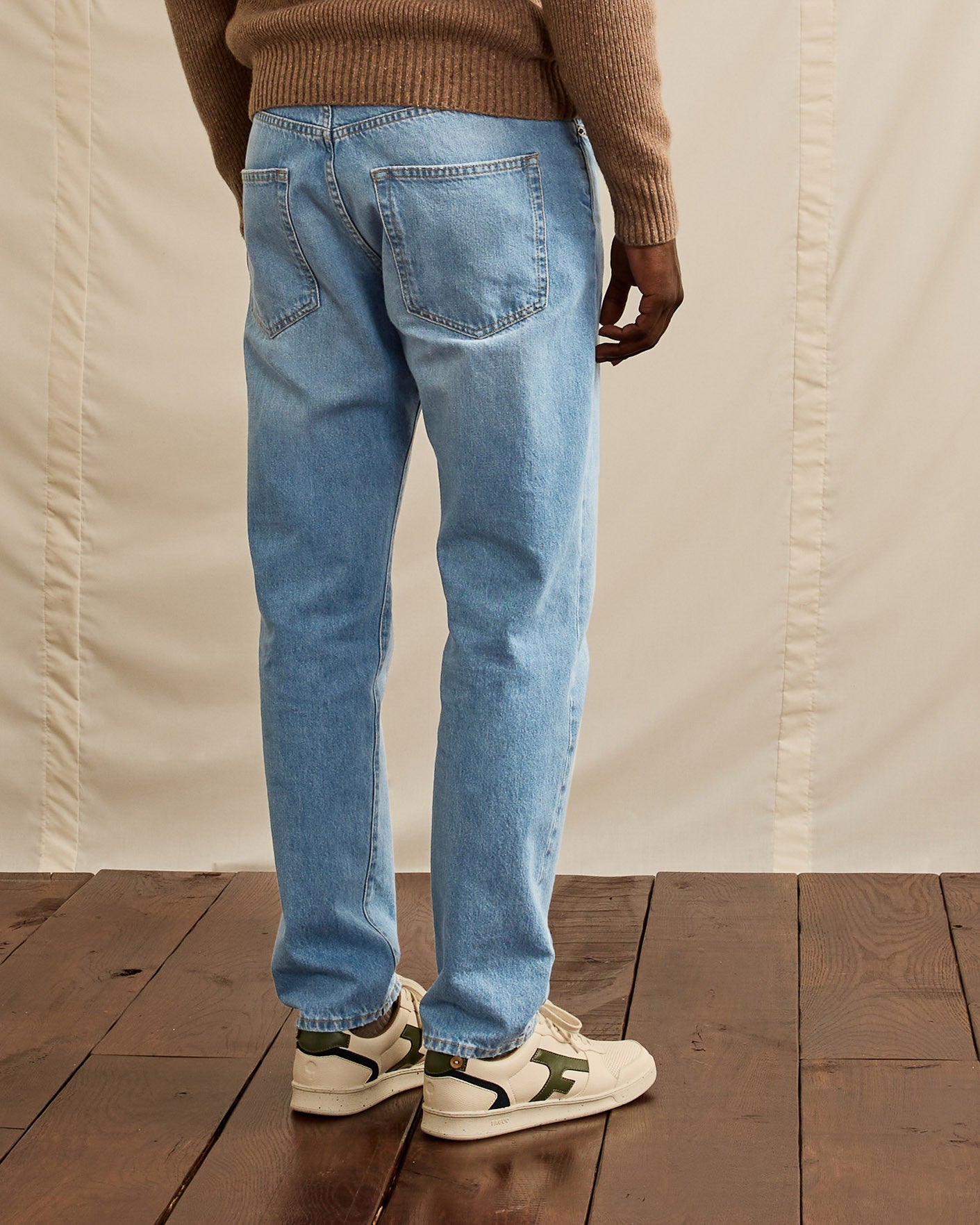 faguo-denim-tapered-jean-clair-coupe-fusel-e-coton-recycl image 3