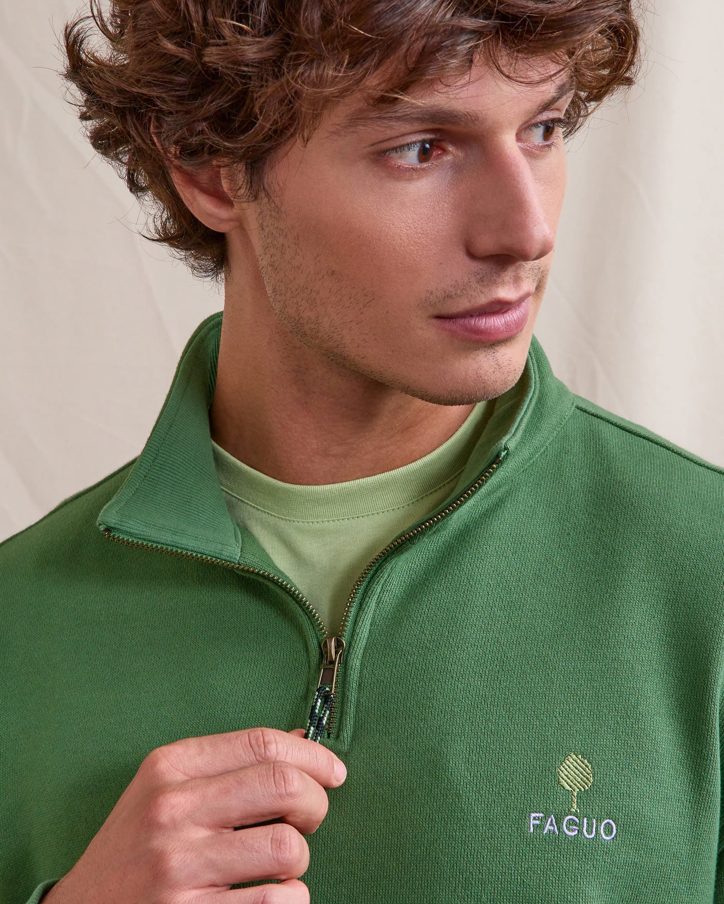 faguo-amboise-sweat-zipp-vert-sapin-molleton-boxy image 3
