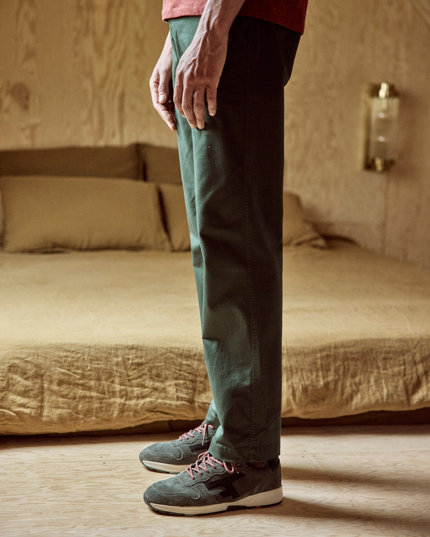 faguo-brix-regular-chino-vert-fonc-coton-stretch image 3