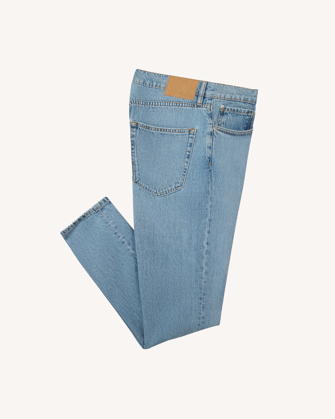 faguo-denim-tapered-jean-clair-coupe-fusel-e-coton-recycl image 2