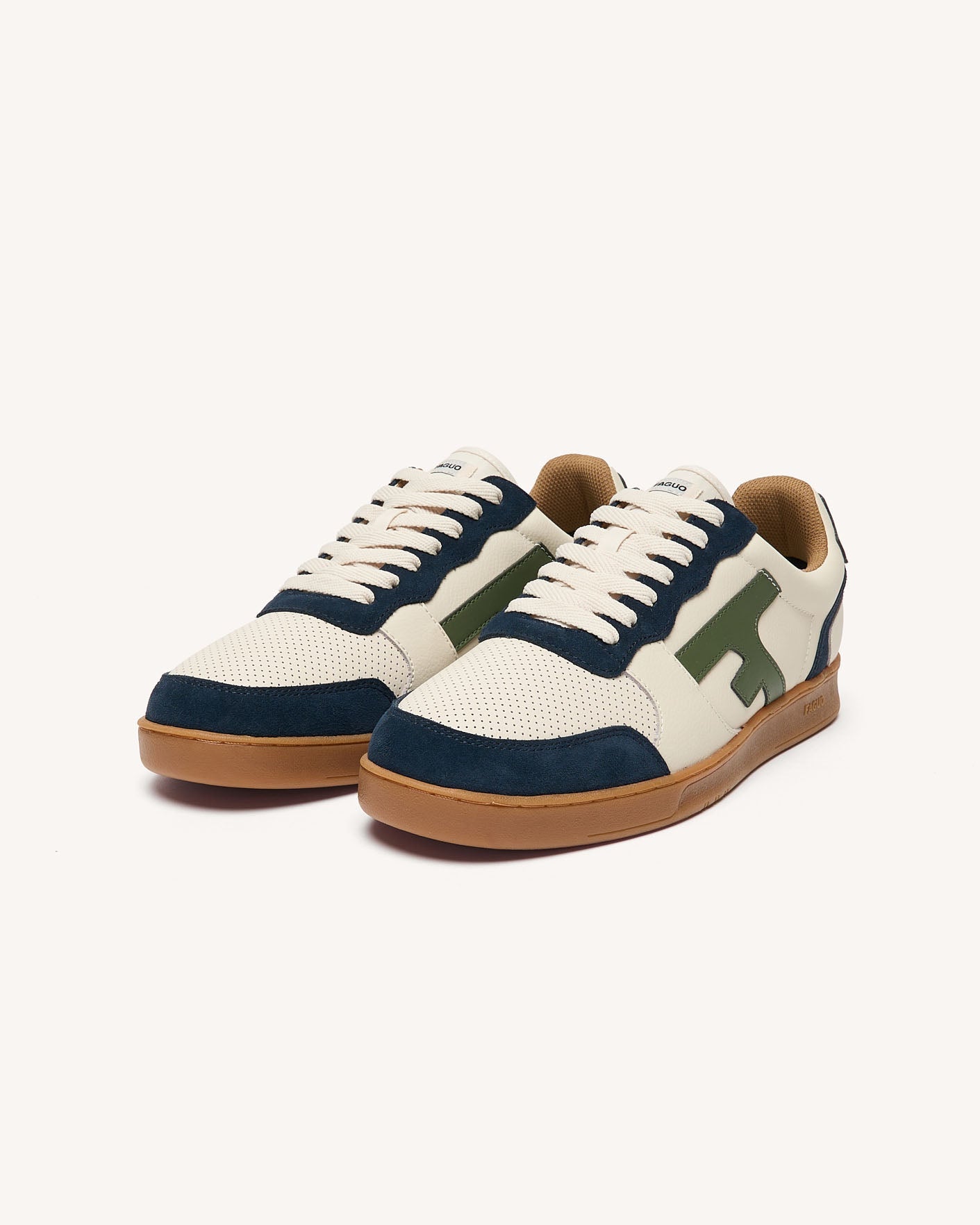faguo-hazel-baskets-basses-cru-et-bleu-marine-cuir-homme image 2