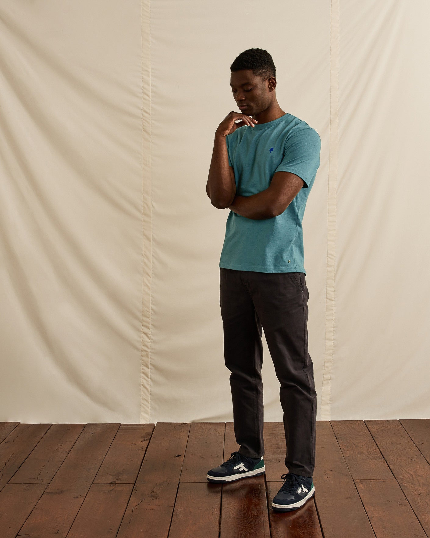 faguo-lugny-t-shirt-vert-clair-chin-loose-homme image 5