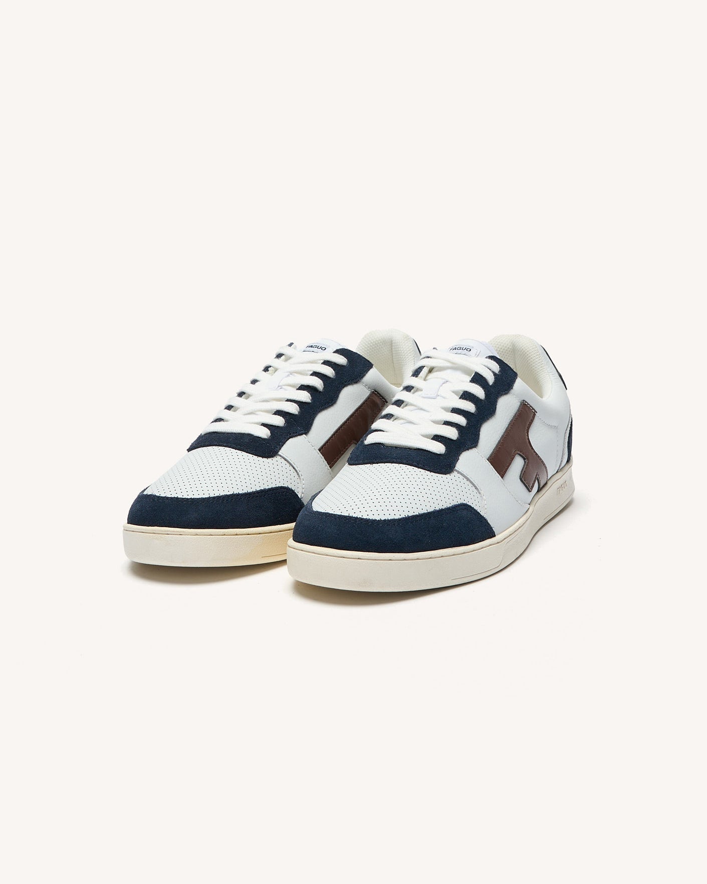 faguo-hazel-baskets-cuir-blanc-bleu-marron image 2