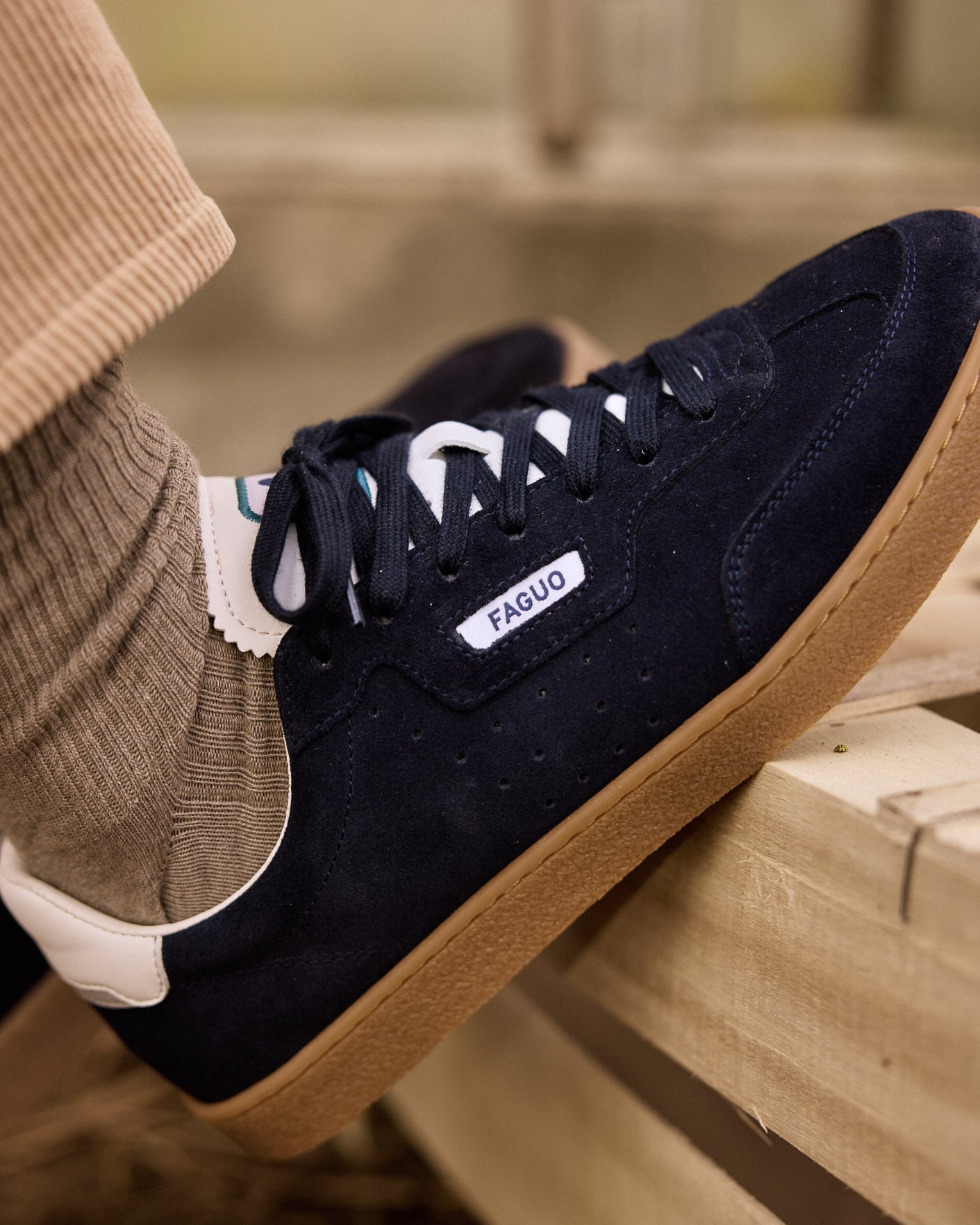 faguo-lumbo-baskets-cuir-et-su-de-bleu-marine image 2