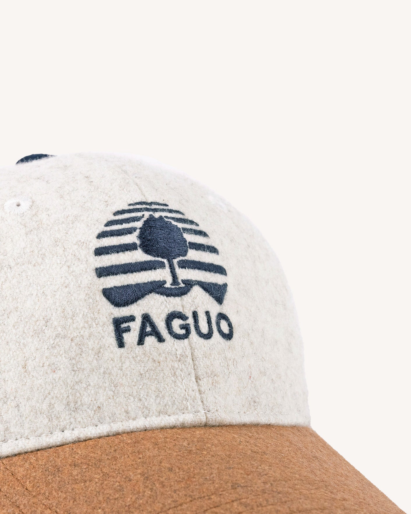faguo-trucker-casquette-bleu-marine-et-cru image 4